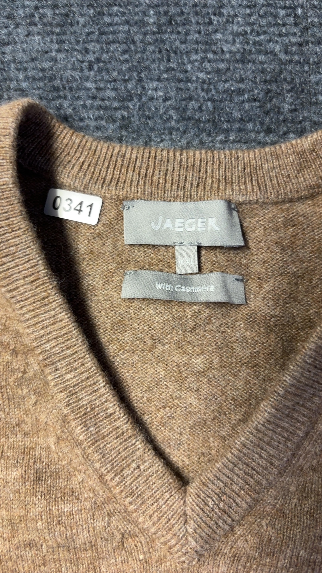 Jaeger Men's Camel Wool & Cashmere V-Neck Jumper XXL excellent condition image 8