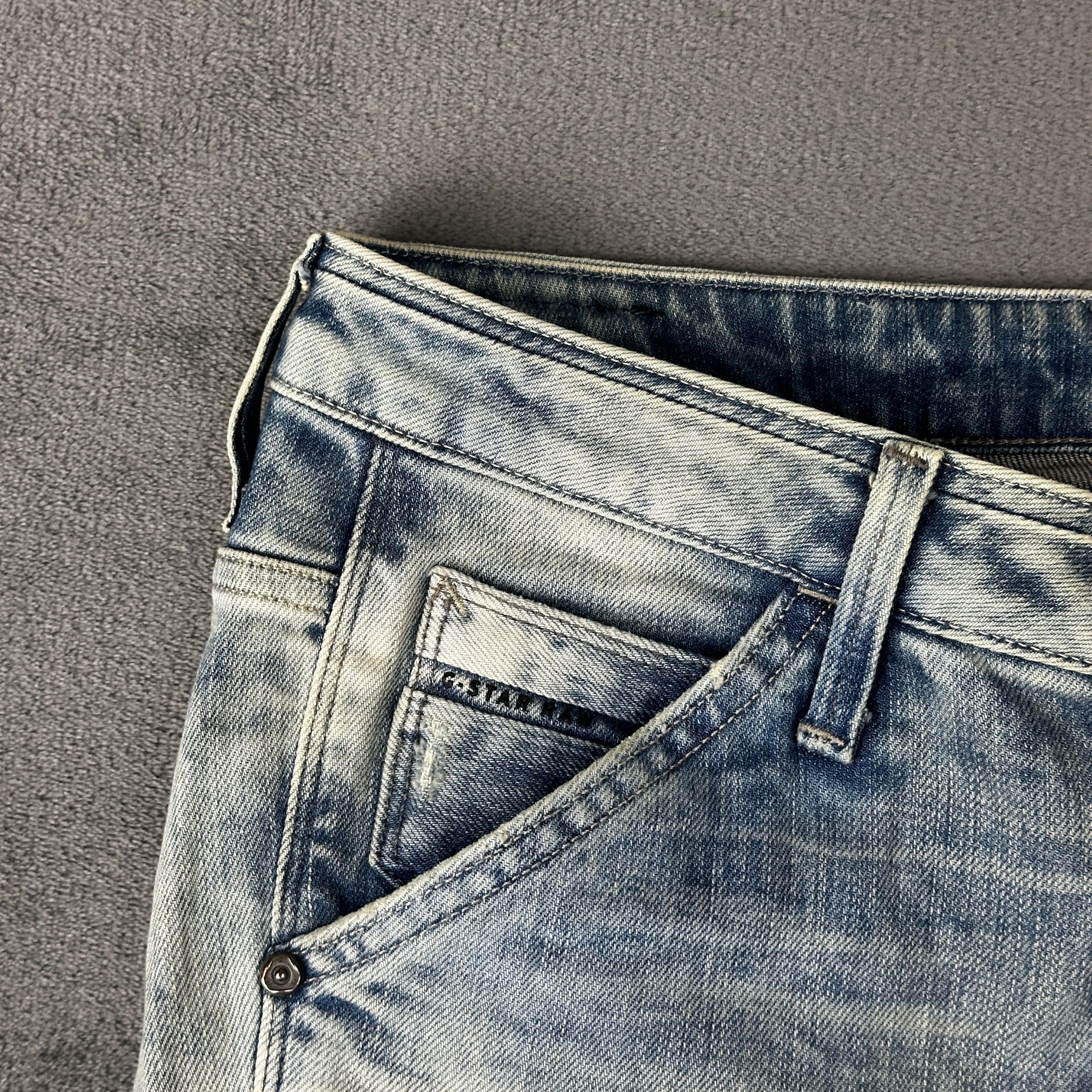 G-Star Raw 5620 Slim Tapered Acid Wash Jeans | W27 L28 image 4