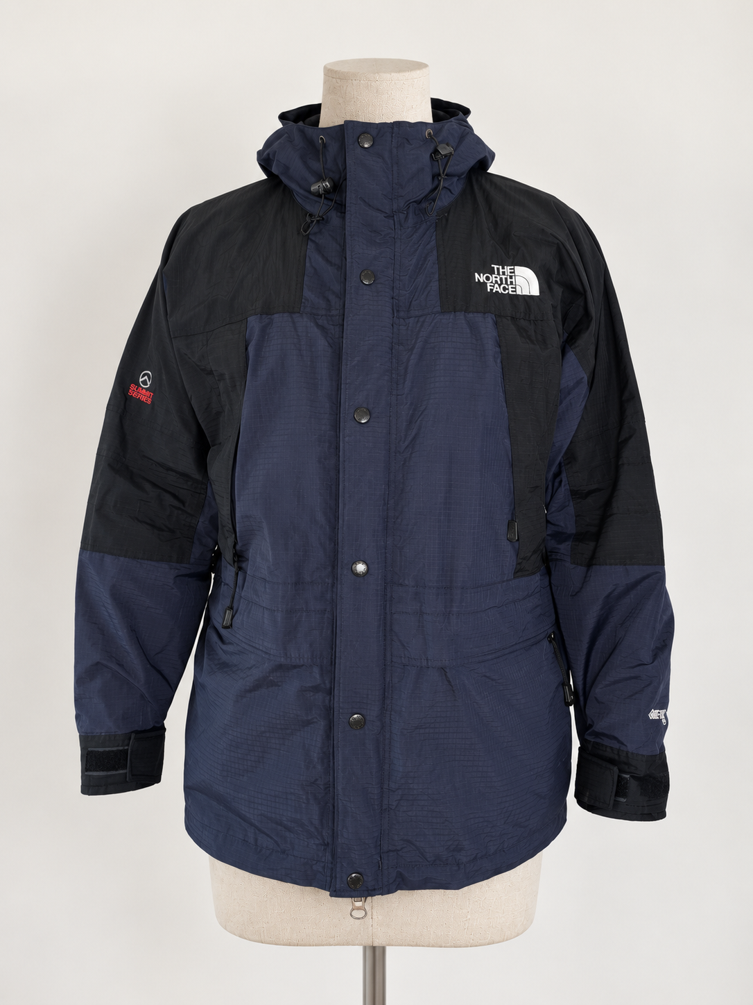 The North Face Herren Outdoor-/Shelljacke aus der Summit Series in Navy/Schwarz.