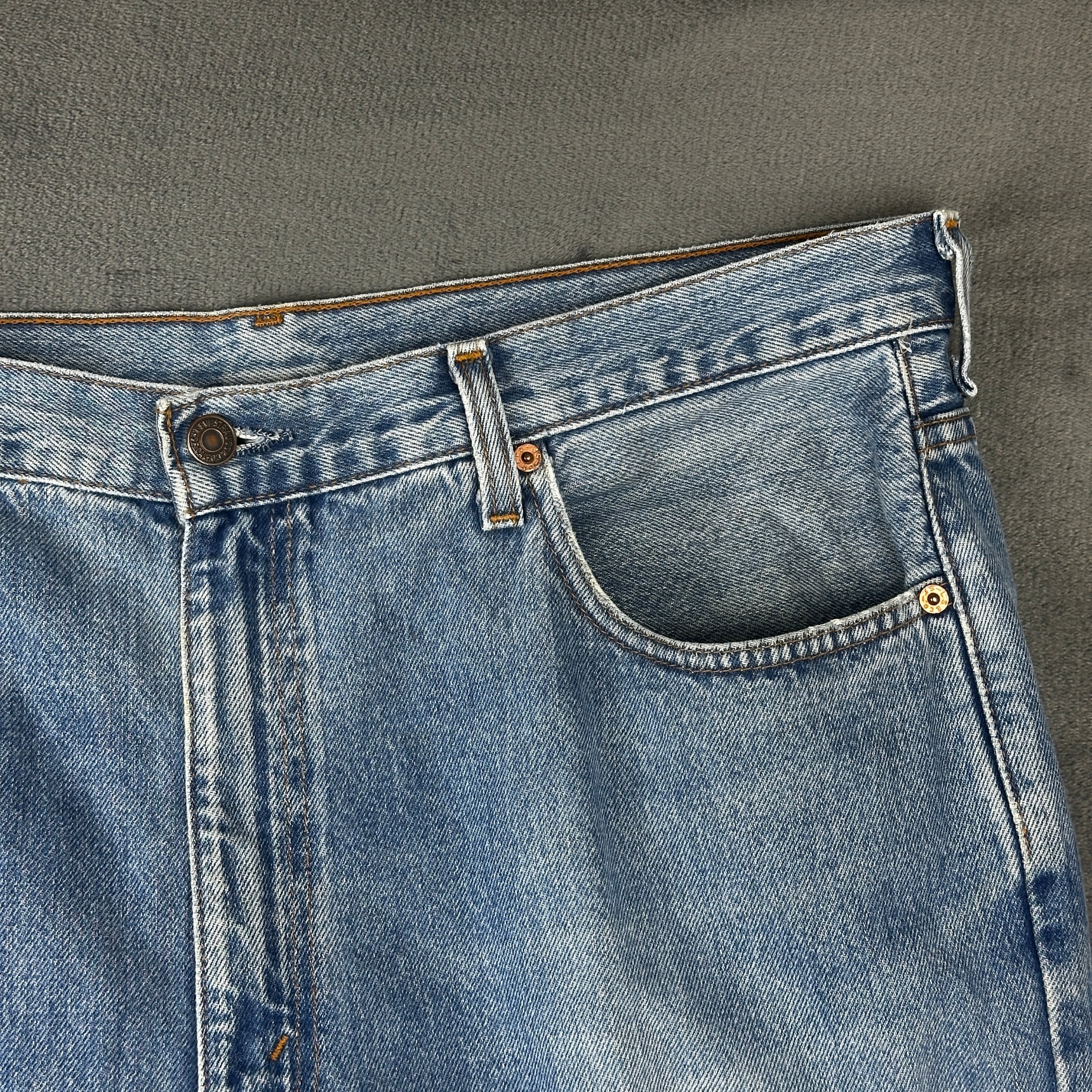 Levi's 504 Straight Fit Light Wash Jeans | W38 L32 image 3