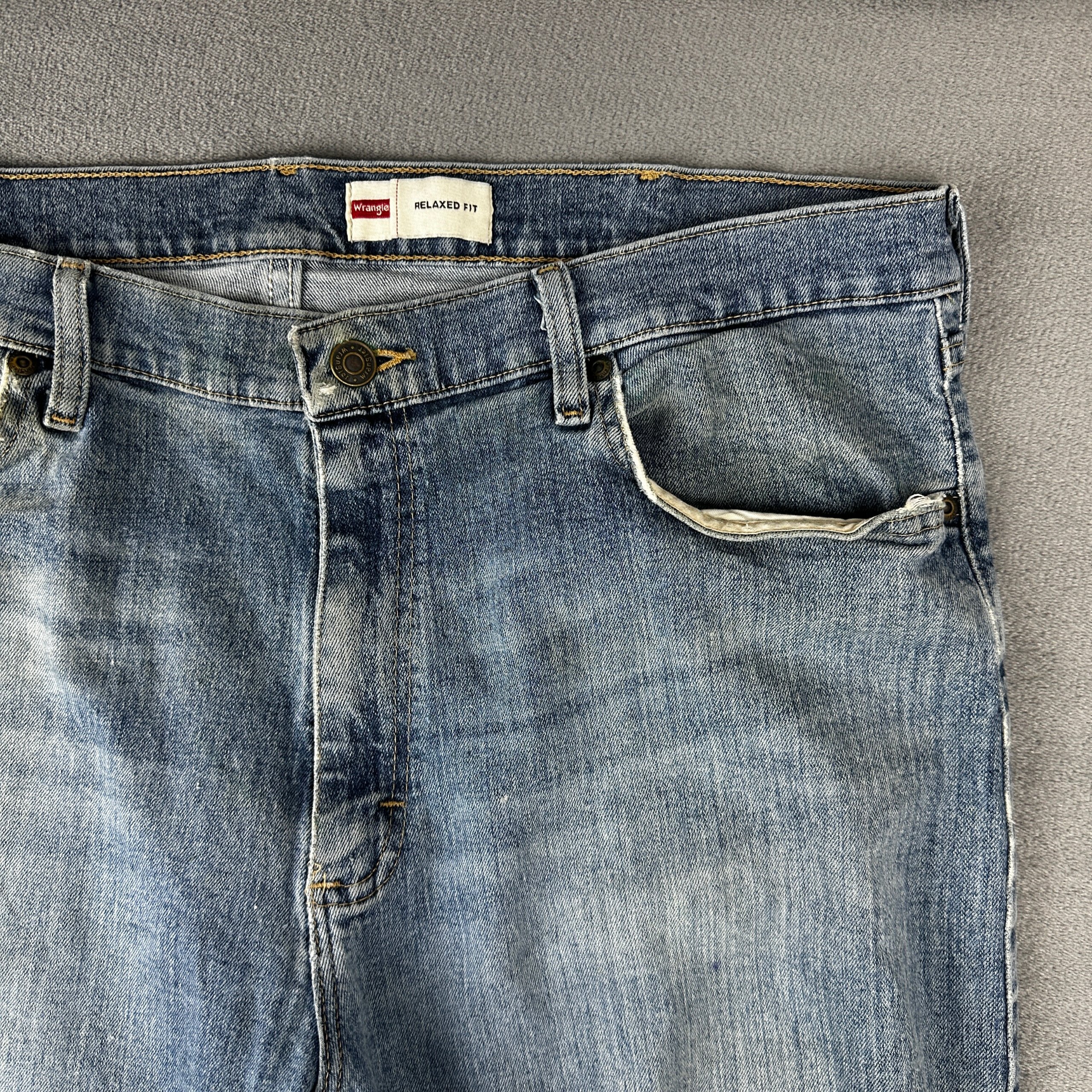 Wrangler Relaxed Fit Blue Jeans Men’s 38x31 image 3