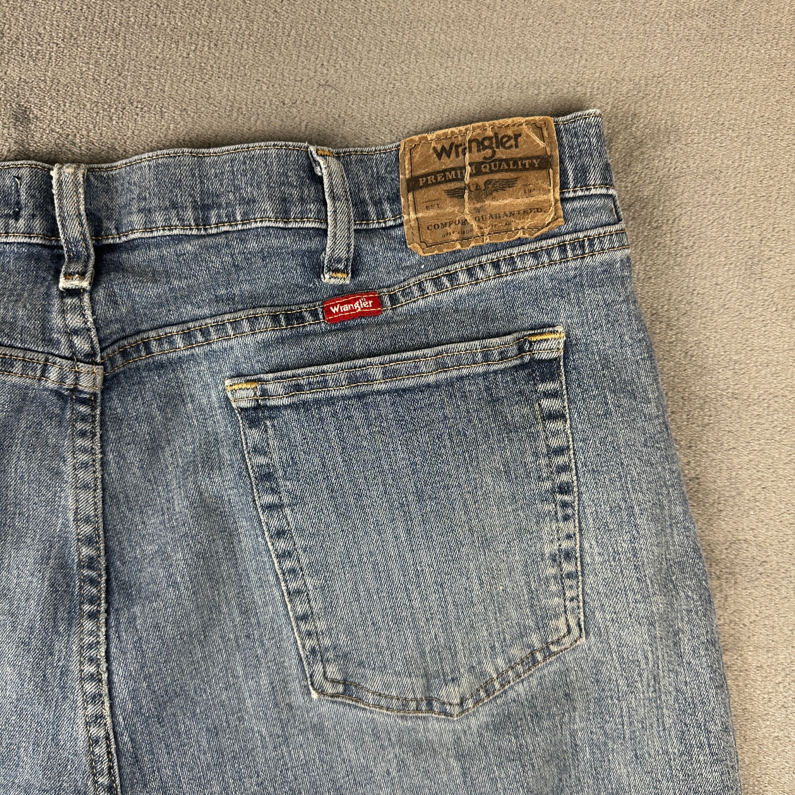Wrangler Relaxed Fit Blue Jeans Men’s 38x31 image 10