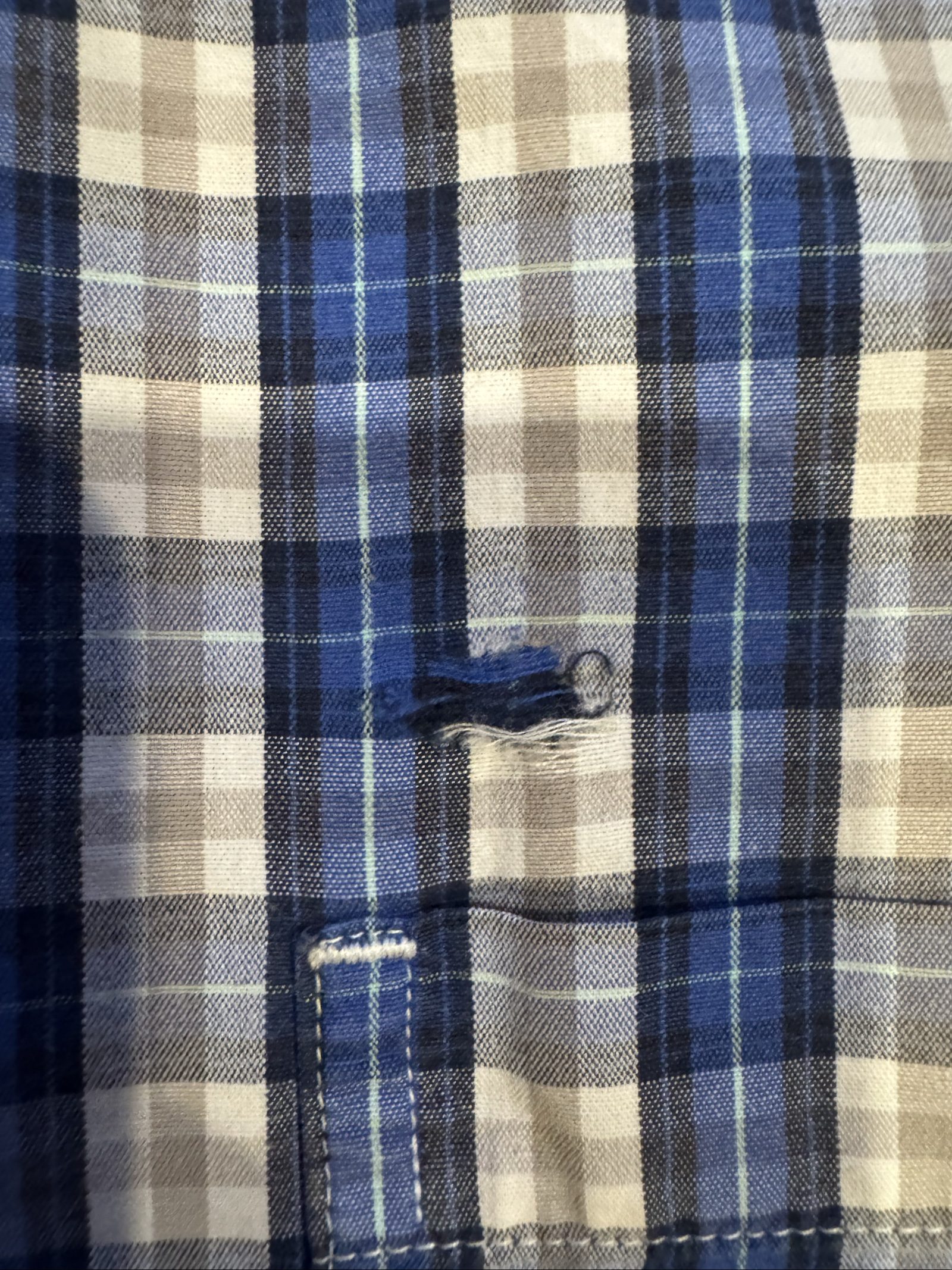 Men’s Roundtree & Yorke Trim Fit Plaid Button-Down Shirt – Blue Gray White – Large image 3
