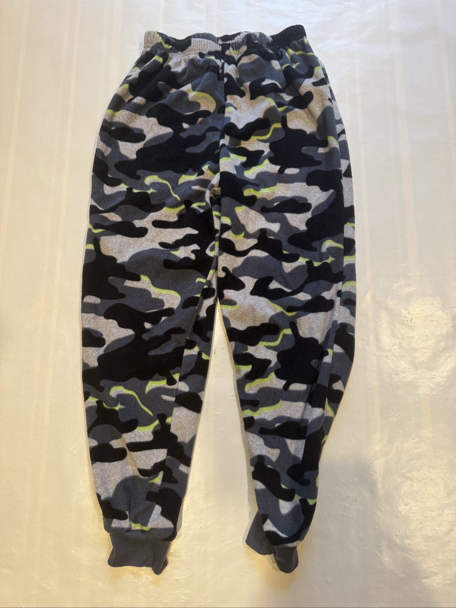Boy’s Wonder Nation Camo Fleece Pajama Jogger Pants – Gray Black Green – 6