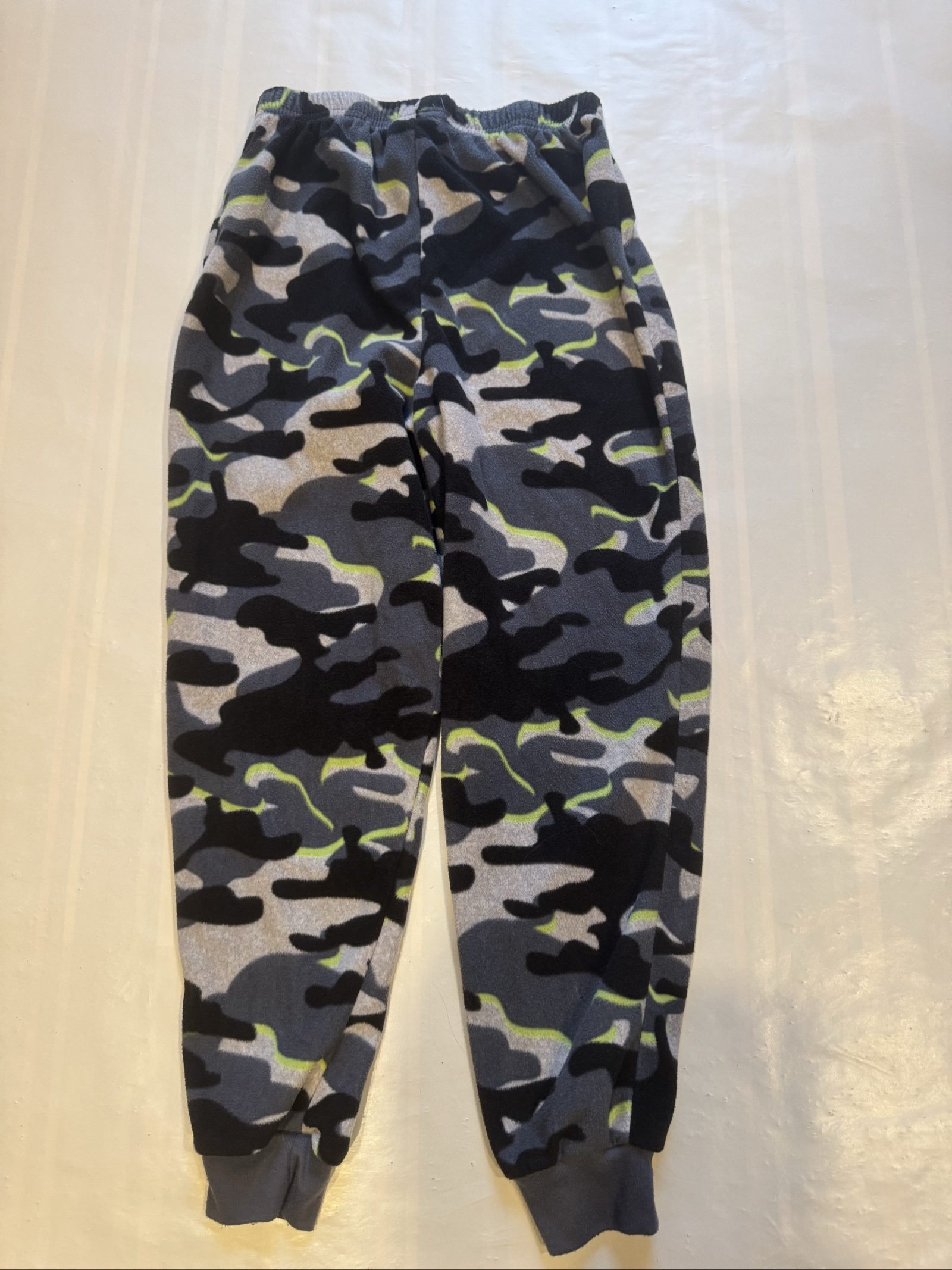 Boy’s Wonder Nation Camo Fleece Pajama Jogger Pants – Gray Black Green – 6 image 3