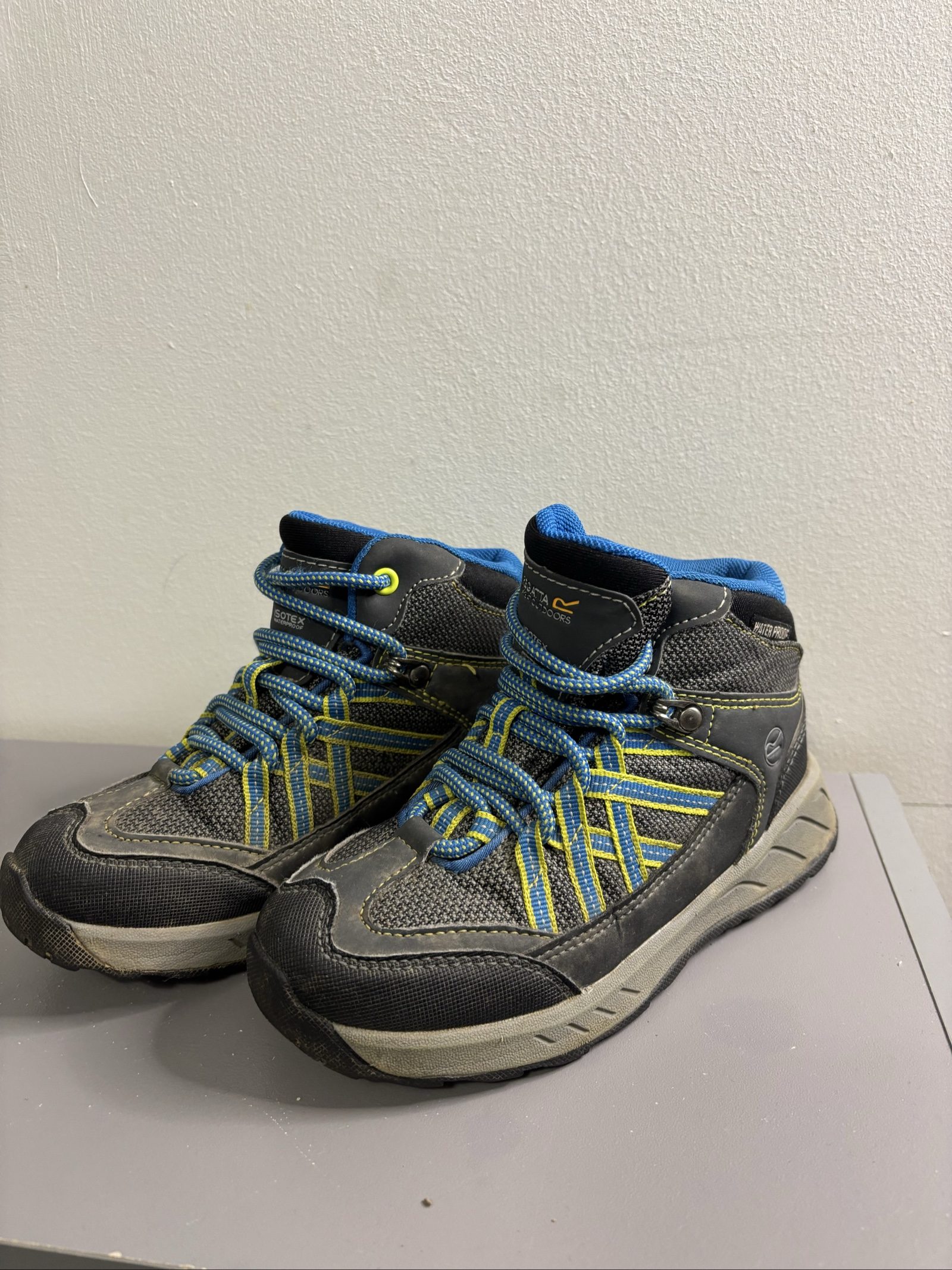 Regatta Boys Blue Waterproof Hiking Boots UK 11