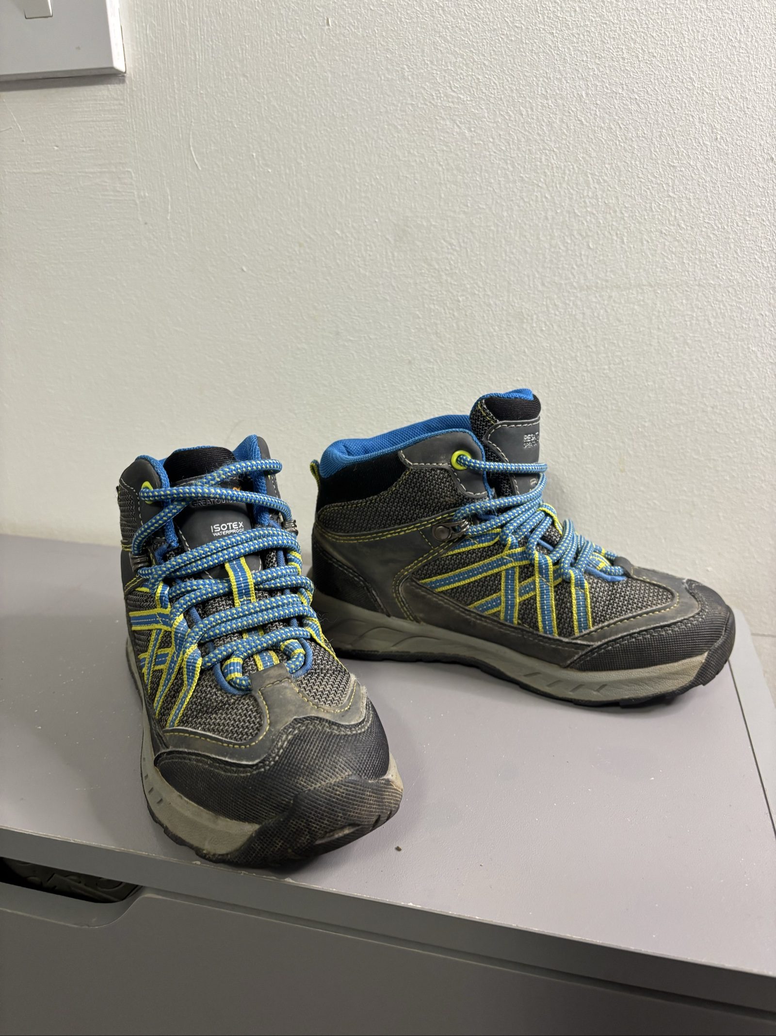Regatta Boys Blue Waterproof Hiking Boots UK 11 image 4