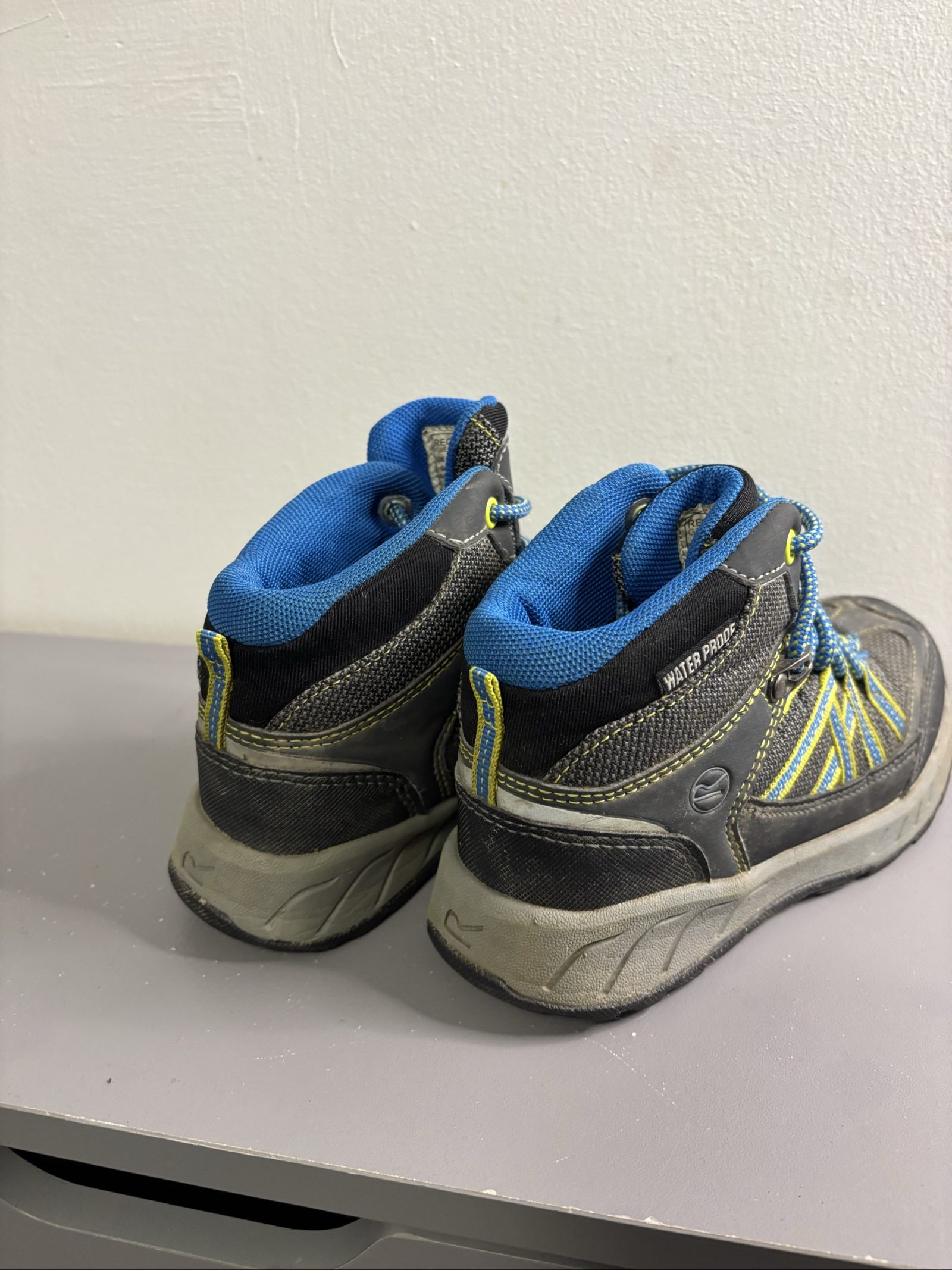 Regatta Boys Blue Waterproof Hiking Boots UK 11 image 5