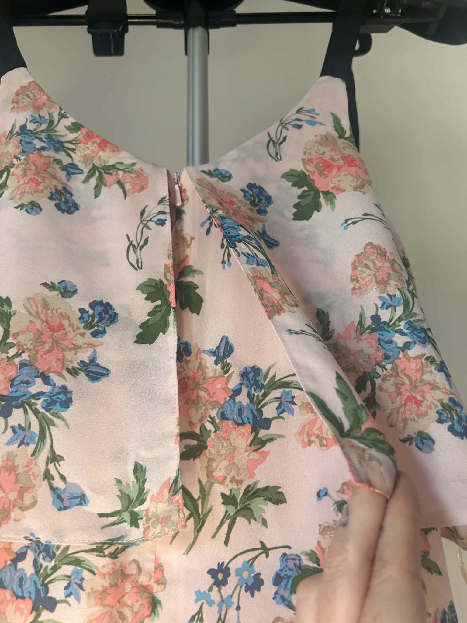 Miss Selfridge Floral Pink & Blue Summer Dress with Black Tie Straps UK6 image 4