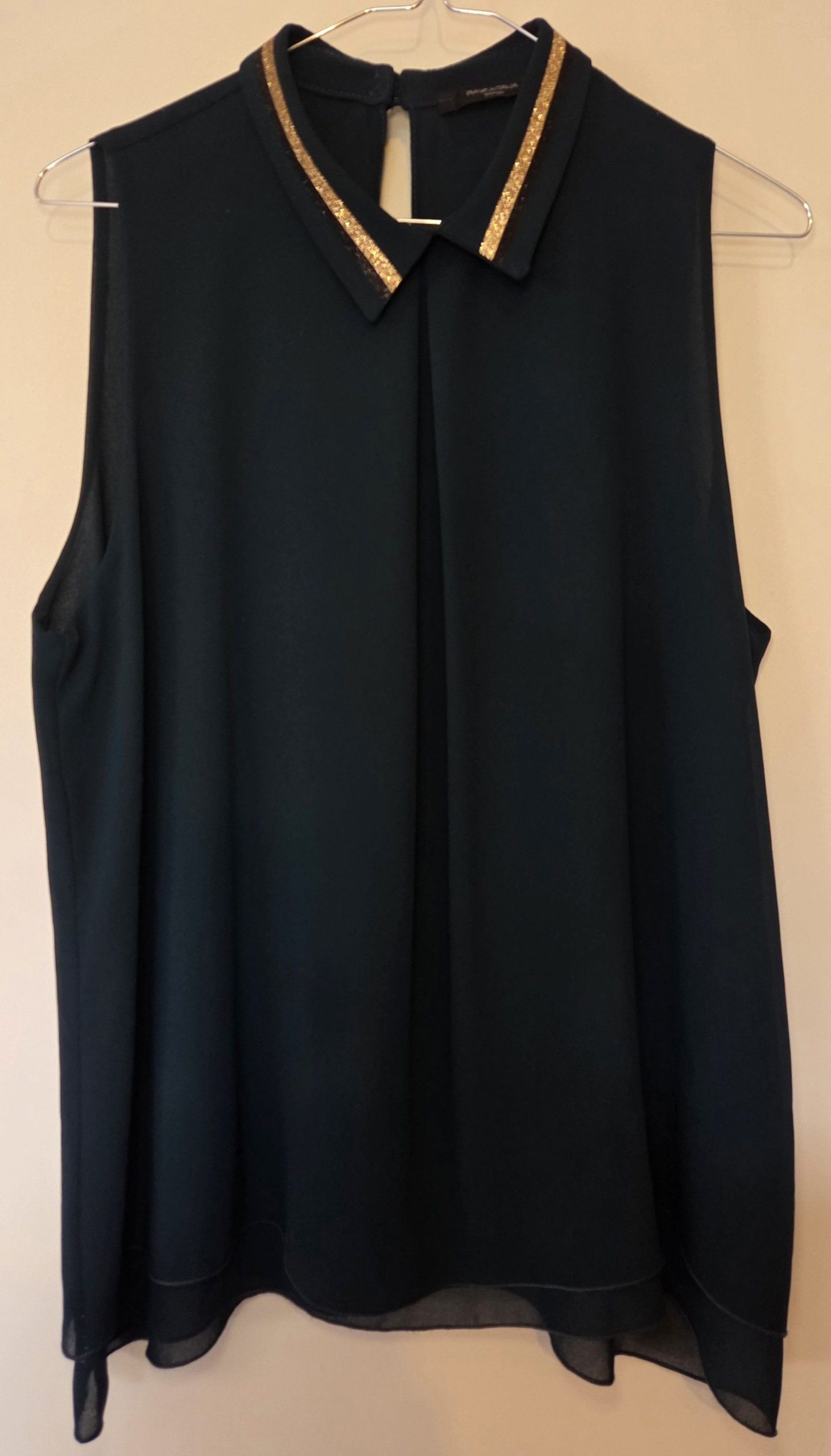 Piazza Italia Women's Green Sleeveless Top - Size Large