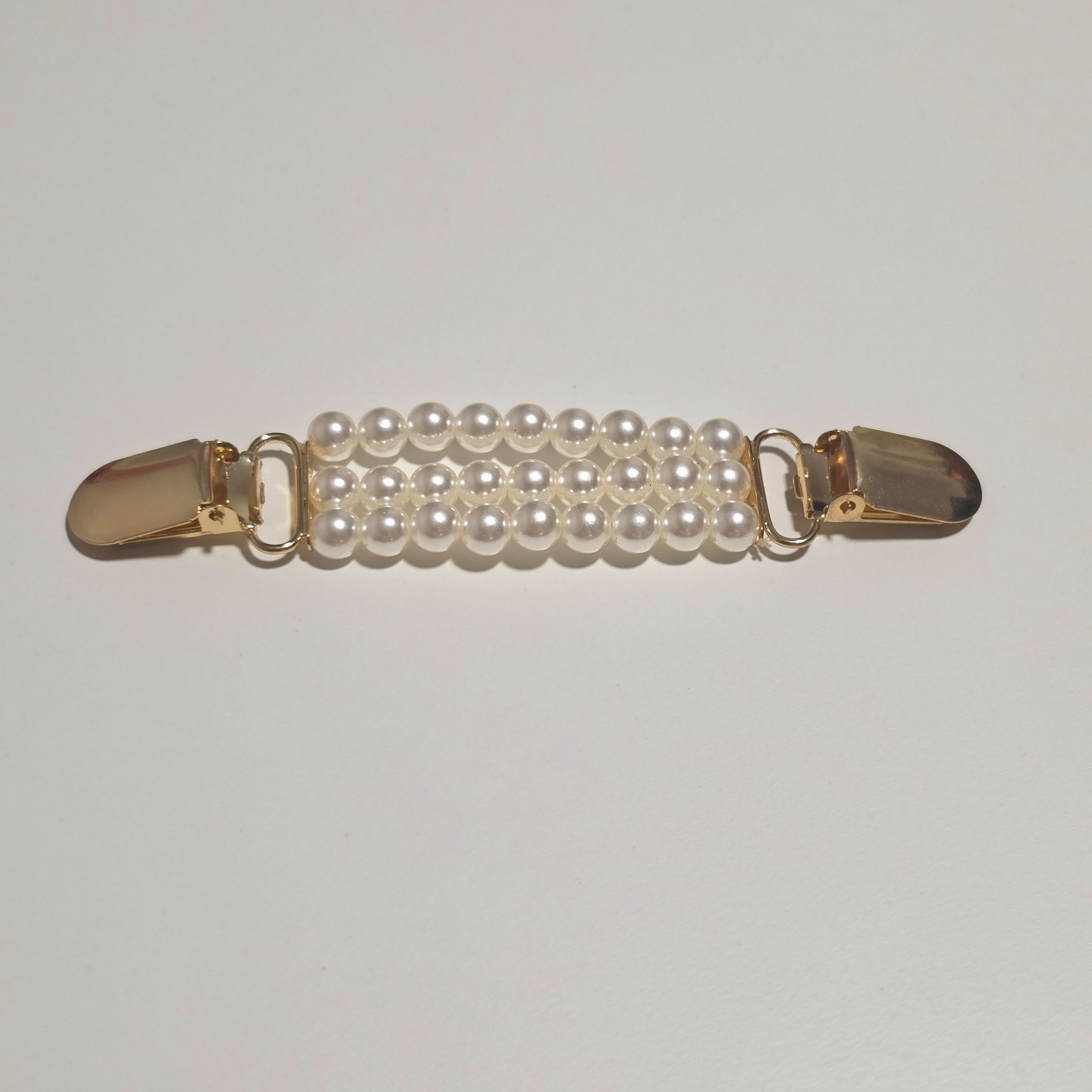 White Faux Pearl & Gold Tone Cardigan Clips.b7 image 2