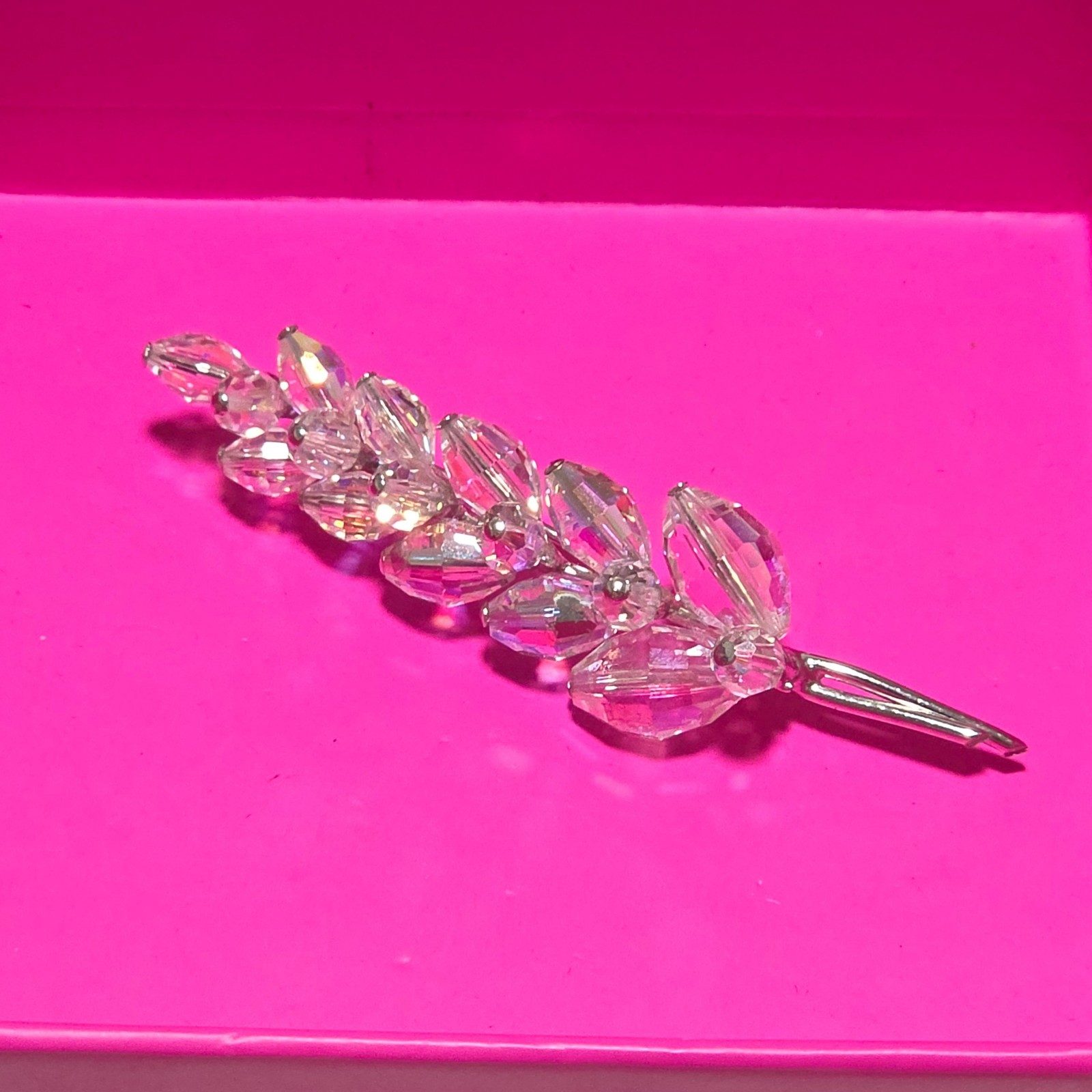 Clear Crystal Leaf Brooch Pin Silver Tone.b6