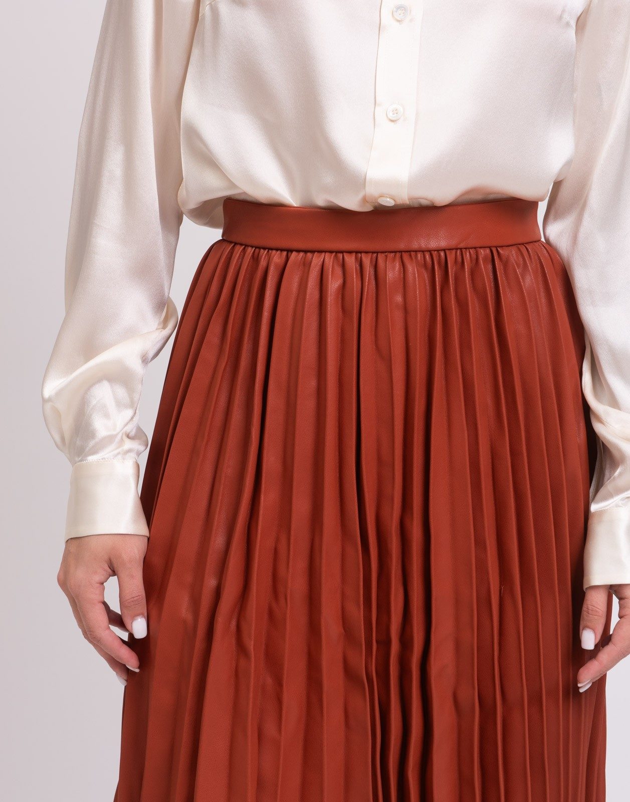 New 8 BY YOOX Faux Leather Pleated Midi Skirt Size M / IT 42 image 6