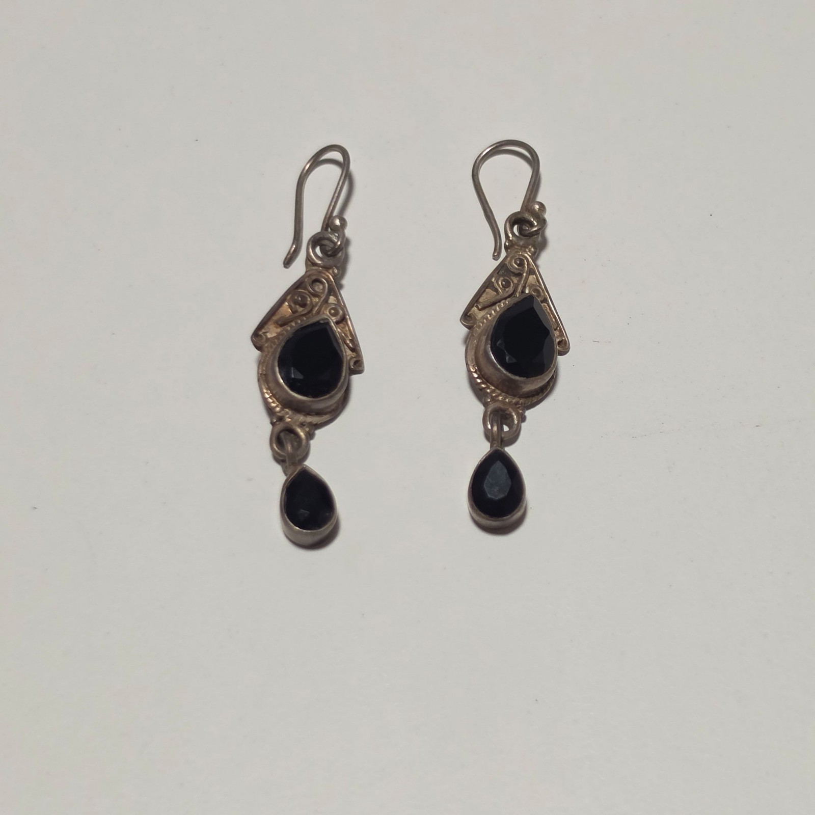 Vintage 925 Silver & Black Stone Drop Earrings.b6 image 2