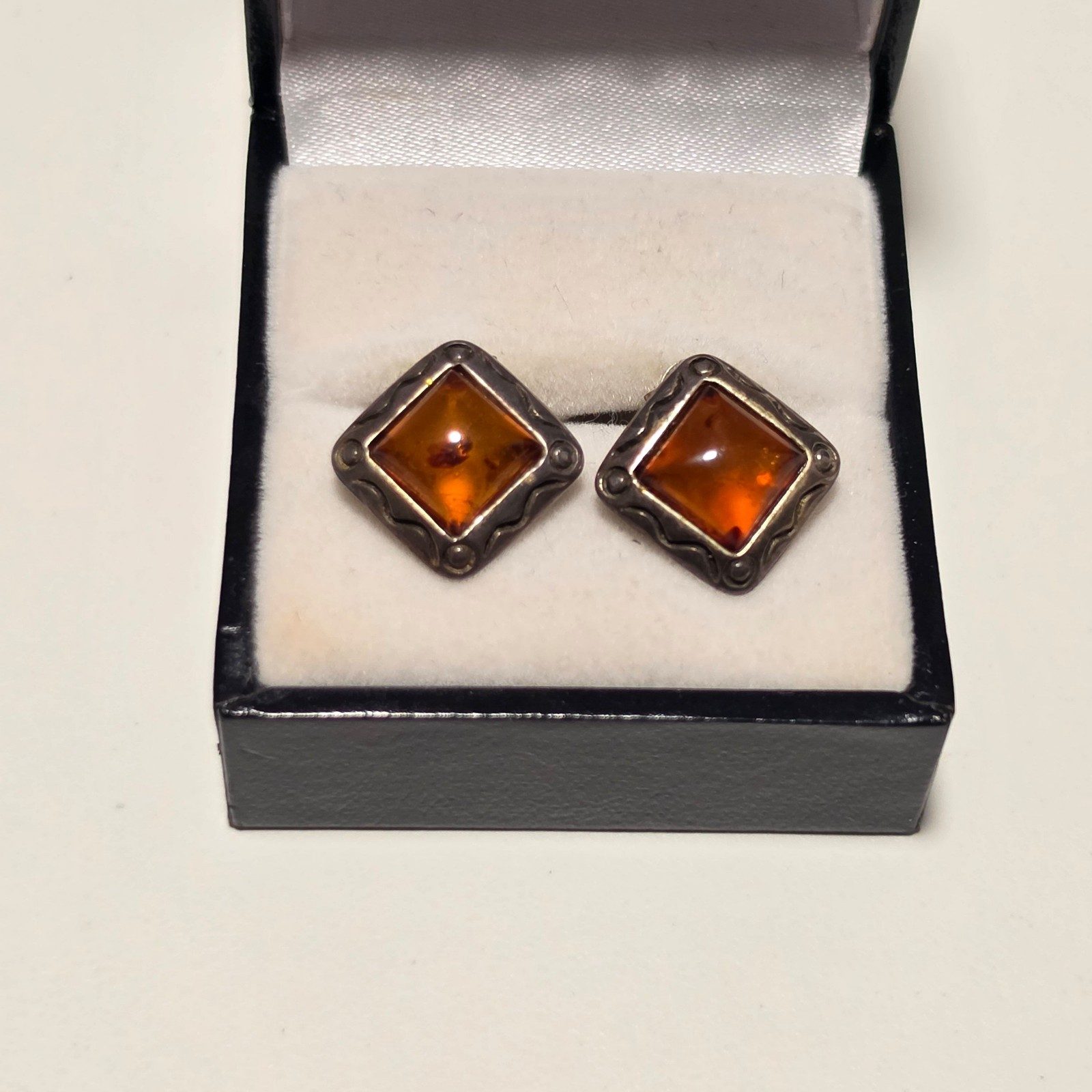 Vintage Amber sterling Silver Tone Square Earrings.b6