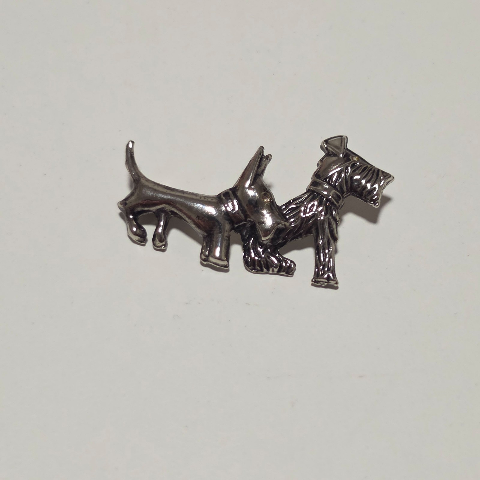 Vintage Silver Tone Double Dog Brooch Pin.b6 image 2