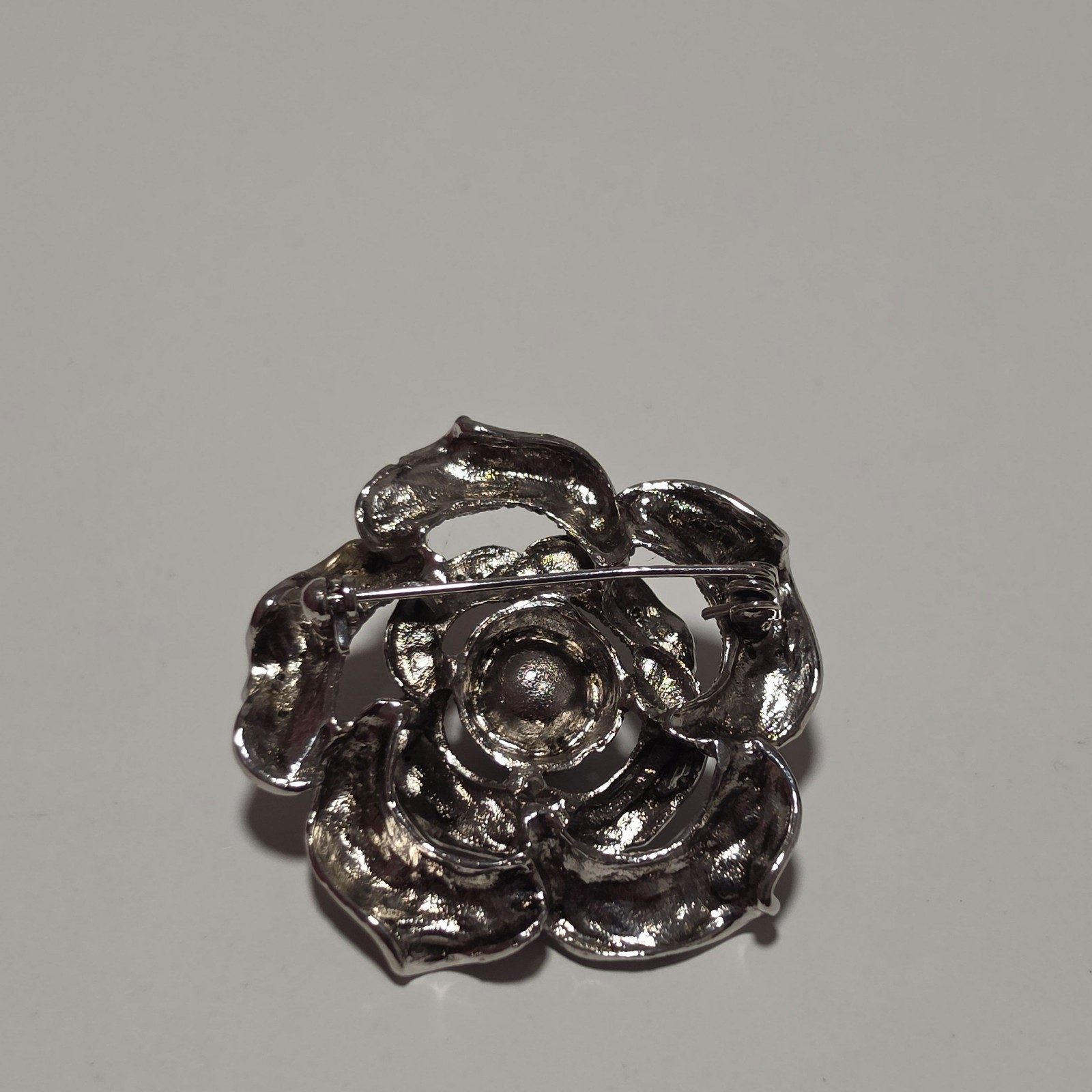 Silver-tone Flower Brooch with Faux Pearl.b6 image 3