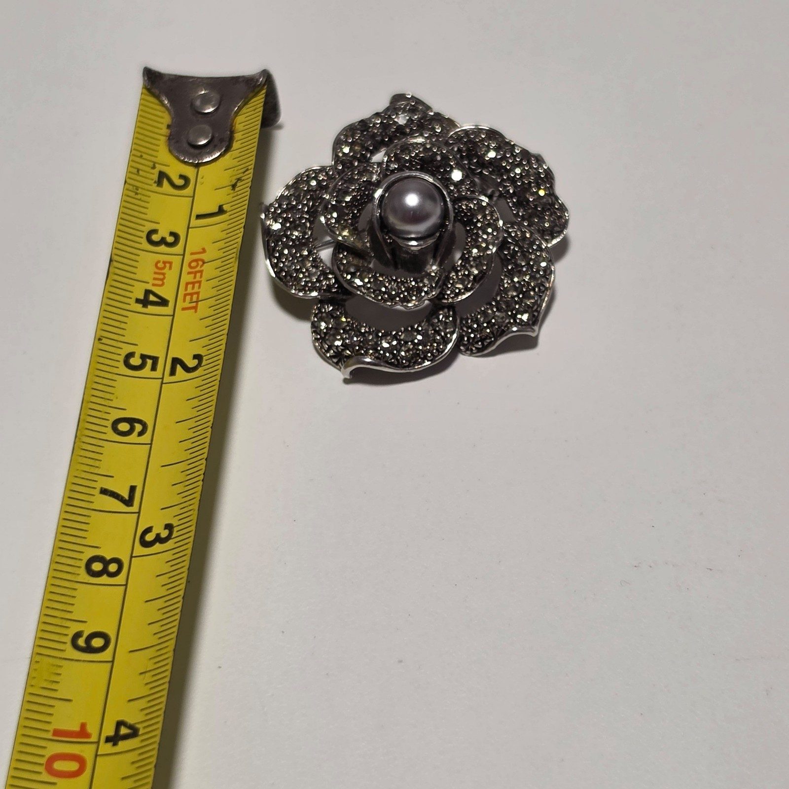 Silver-tone Flower Brooch with Faux Pearl.b6 image 4