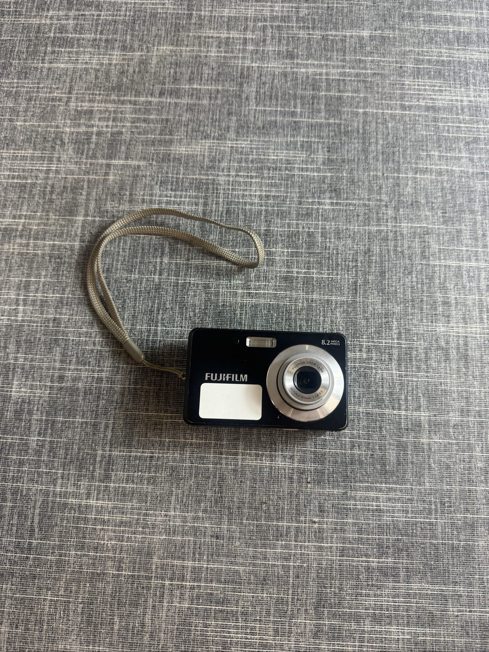 Fujifilm Finepix J10 Digital Camera 8.2 Mega Pixels Compact Point & Shoot Black