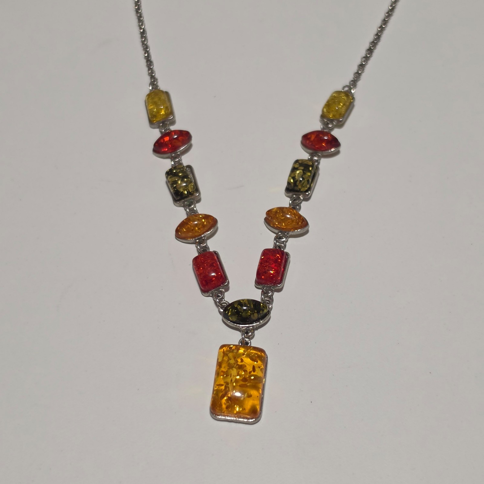 Multi Colour Silver Tone Necklace.b6 image 3