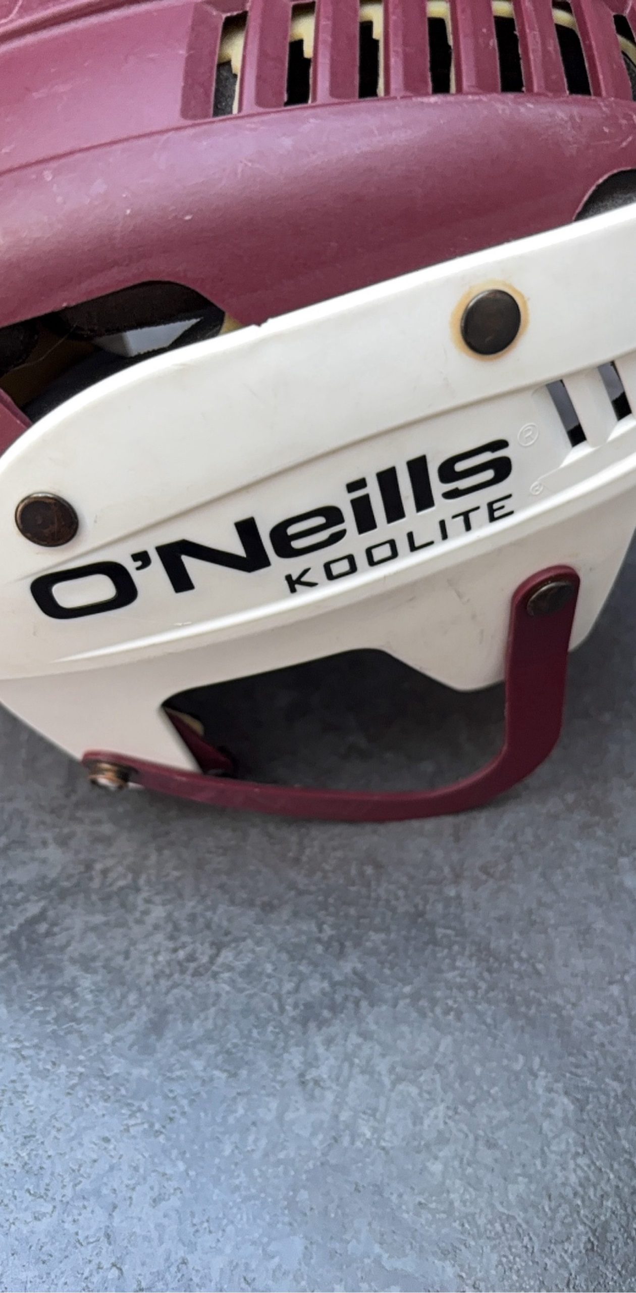 O'Neills Maroon & White Koolite IS 355 Hurling Helmet Medium image 3