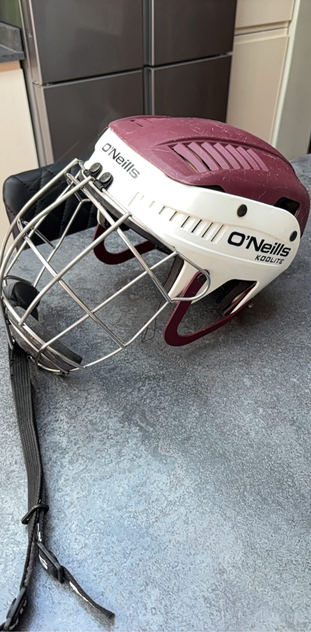O'Neills Maroon & White Koolite IS 355 Hurling Helmet Medium image 7