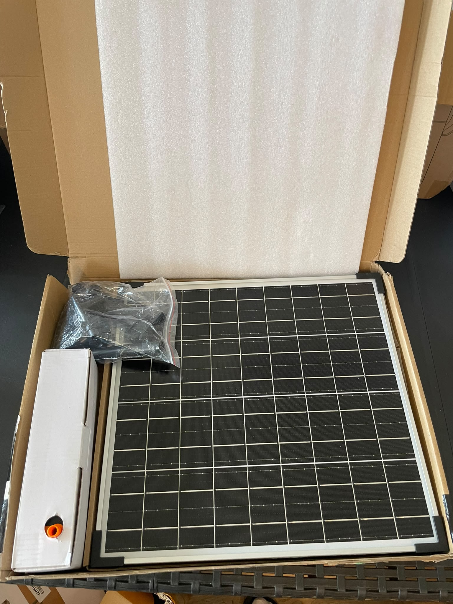 Biling solaraangedreven vijverpompset / waterfontein