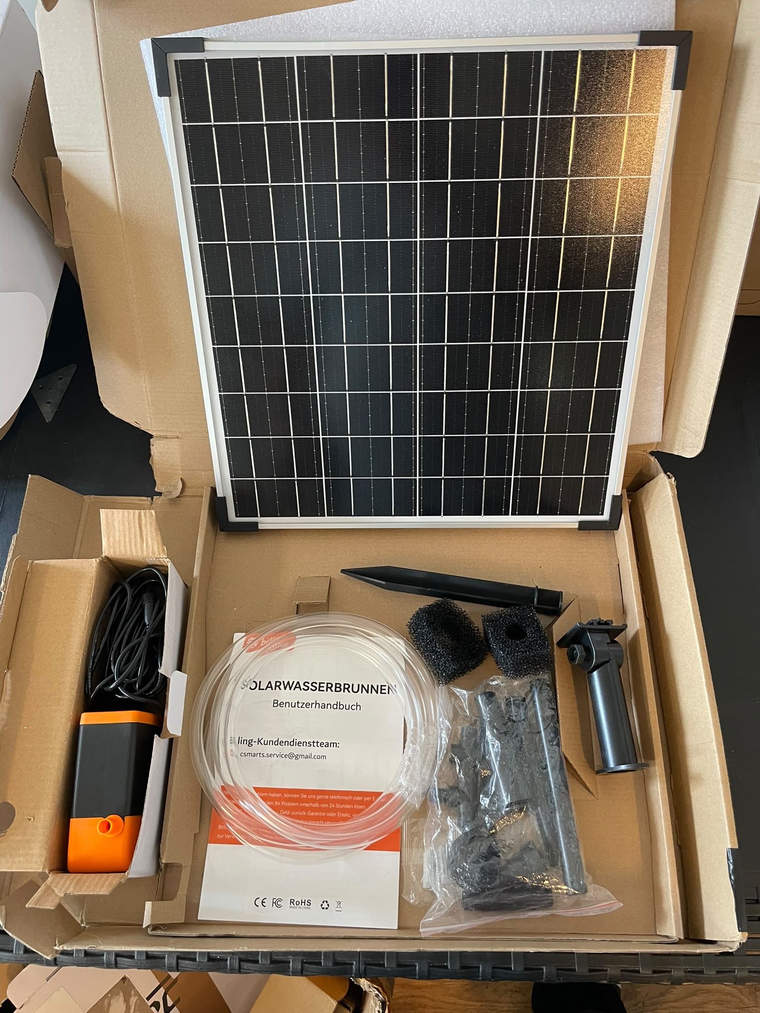 Biling solaraangedreven vijverpompset / waterfontein image 3