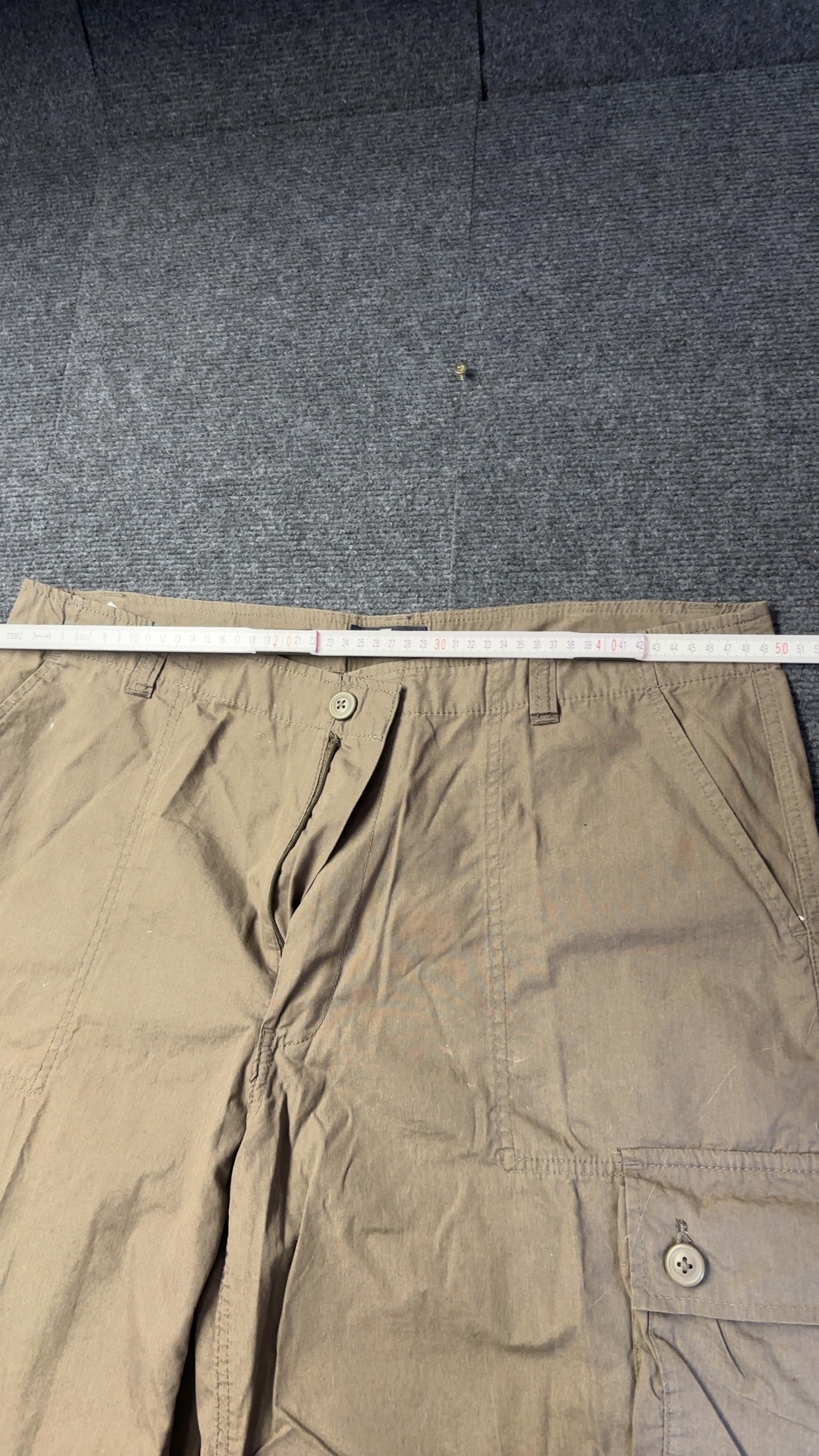 Marks & Spencer Men's Olive Green/Brown Cargo Shorts Large with Button Pockets image 8