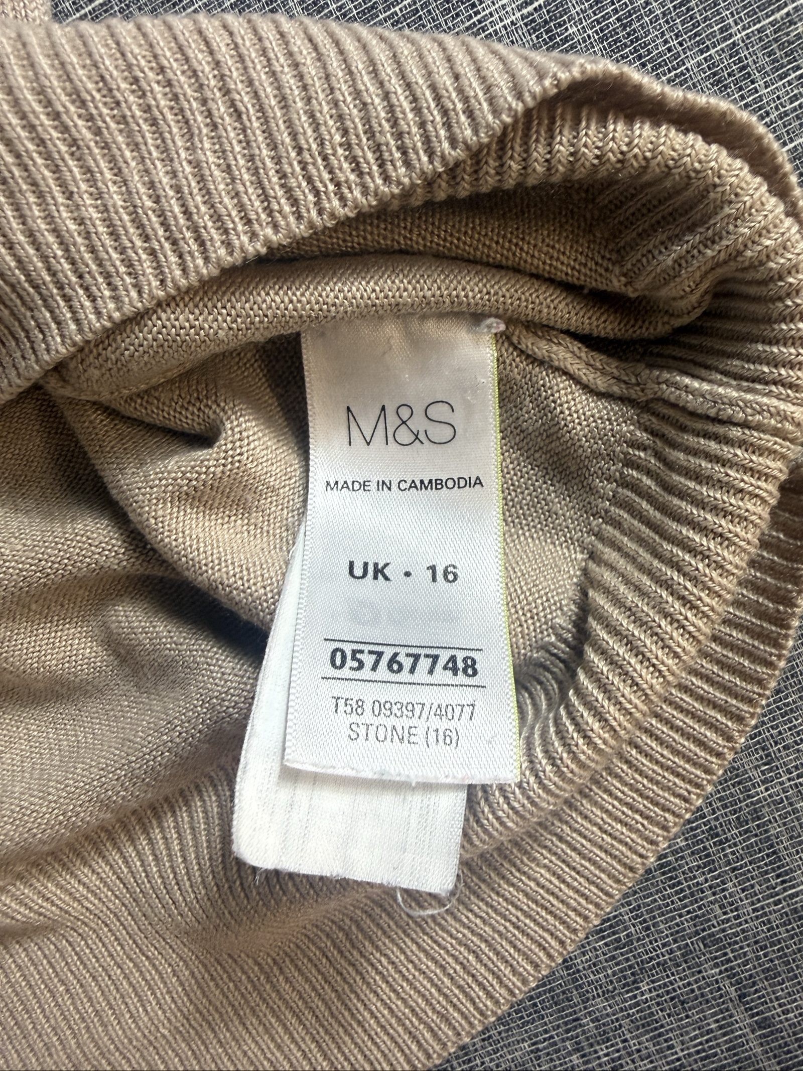 M&S Women’s Classic Stone Acrylic Short Sleeve Jumper UK 16 image 3