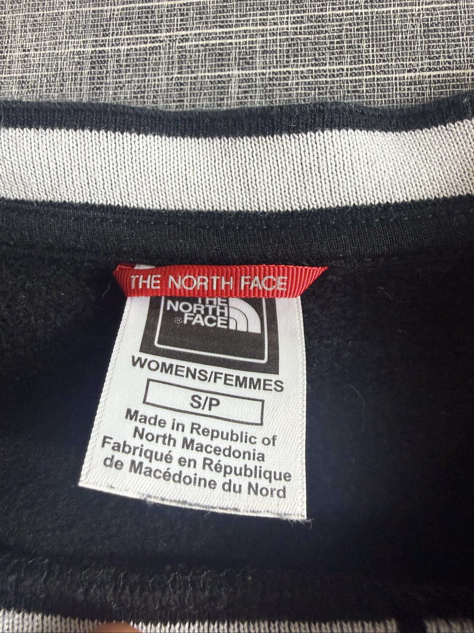 The North Face Women’s Black Cotton Sweatshirt Small Logo Embroidered image 2