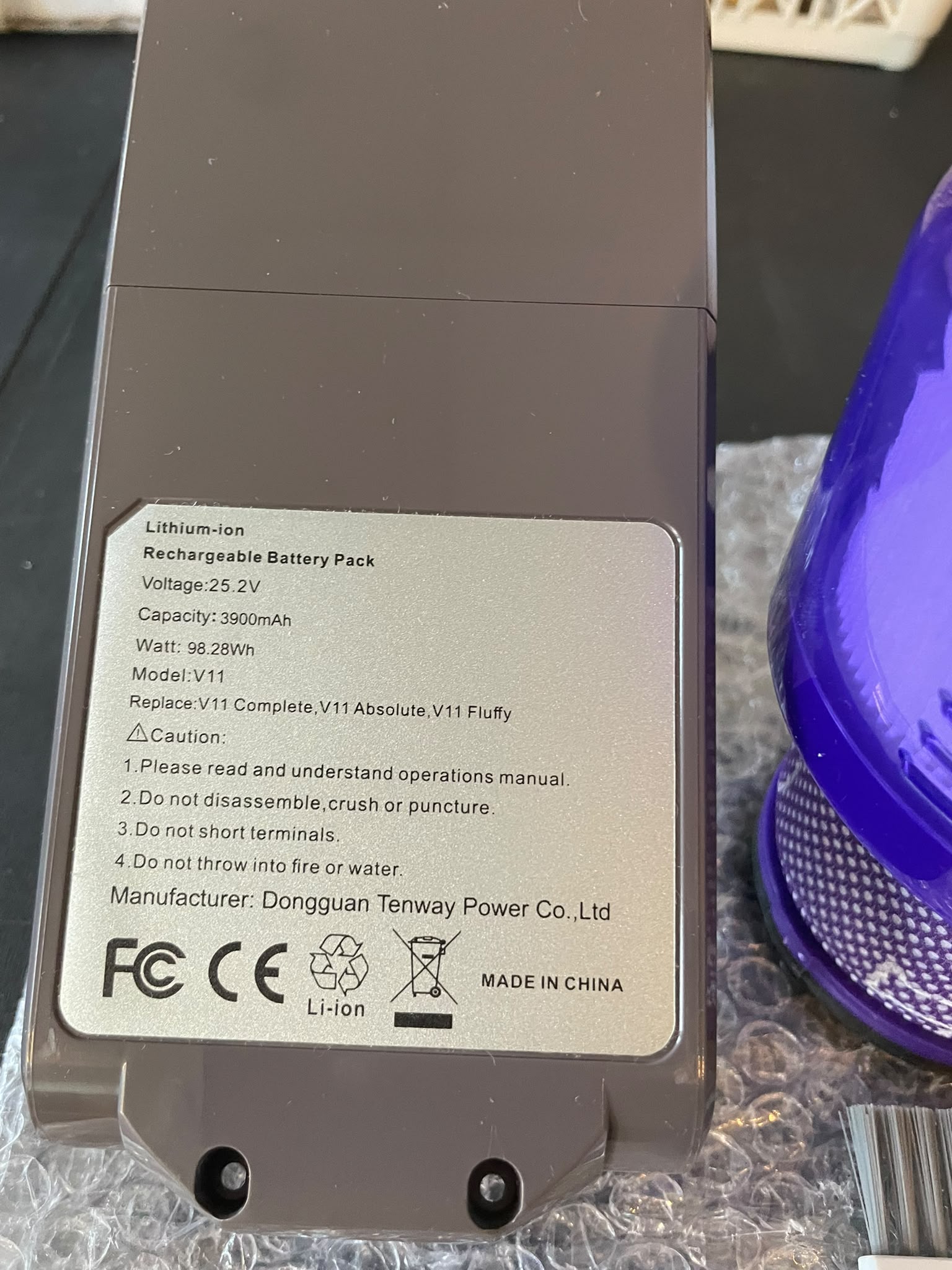 Gloednieuwe accu (3900mAh) + filter voor DysoN image 2