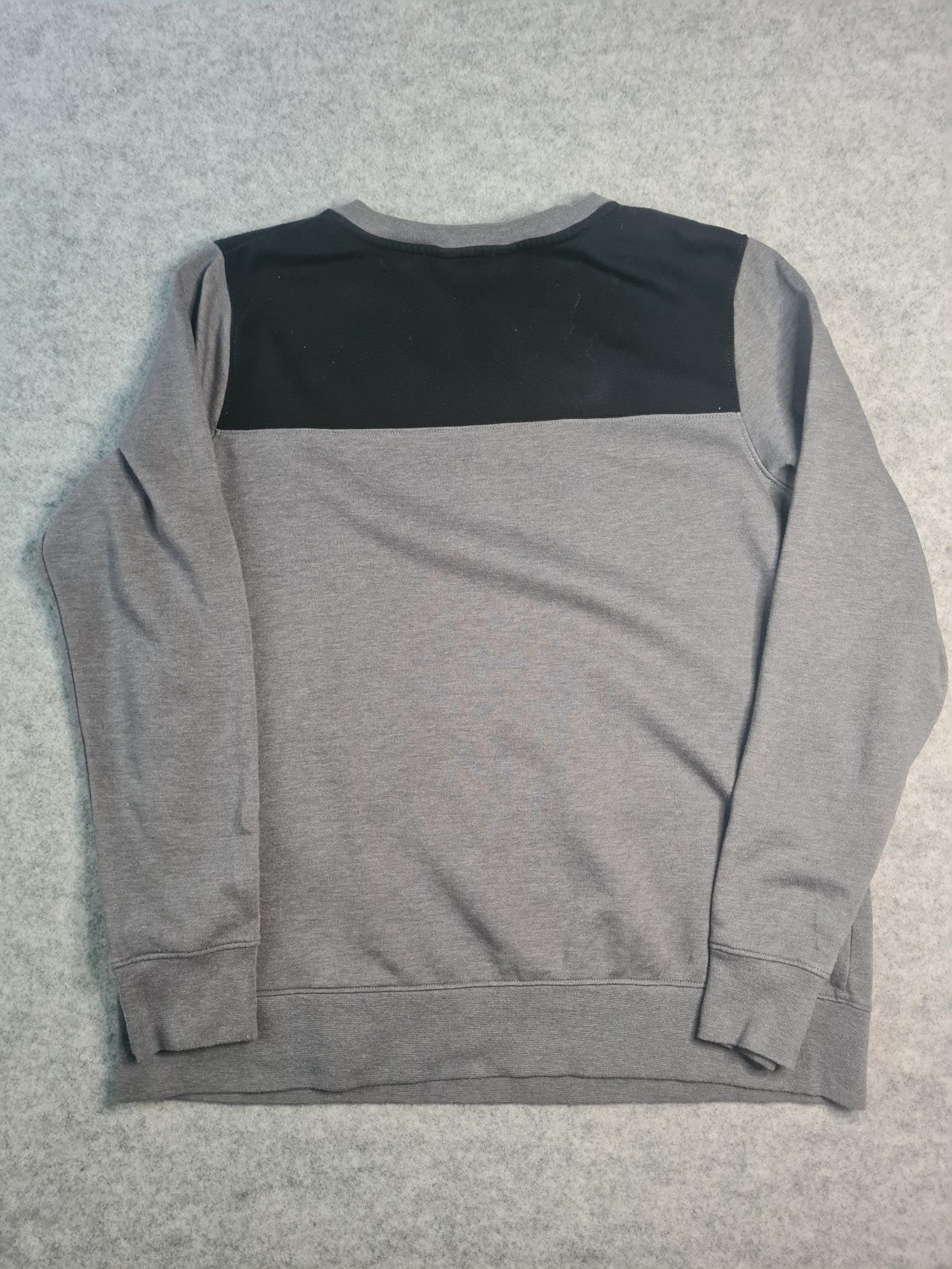 The North Face Women’s Grey Black Crew Neck Sweatshirt XL 1150 image 4