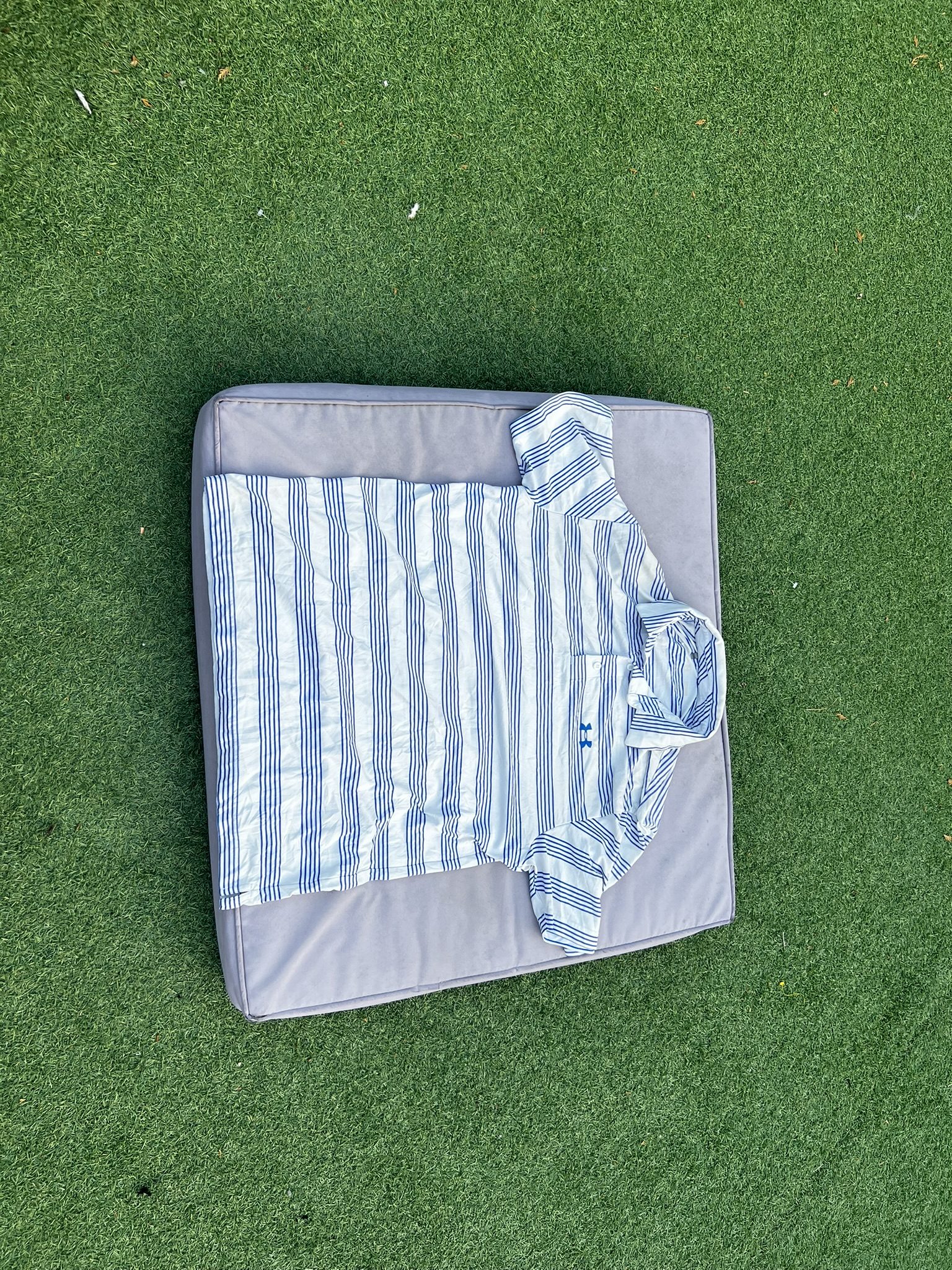 Under Armour Men's White & Blue Striped Polo Shirt Size XL