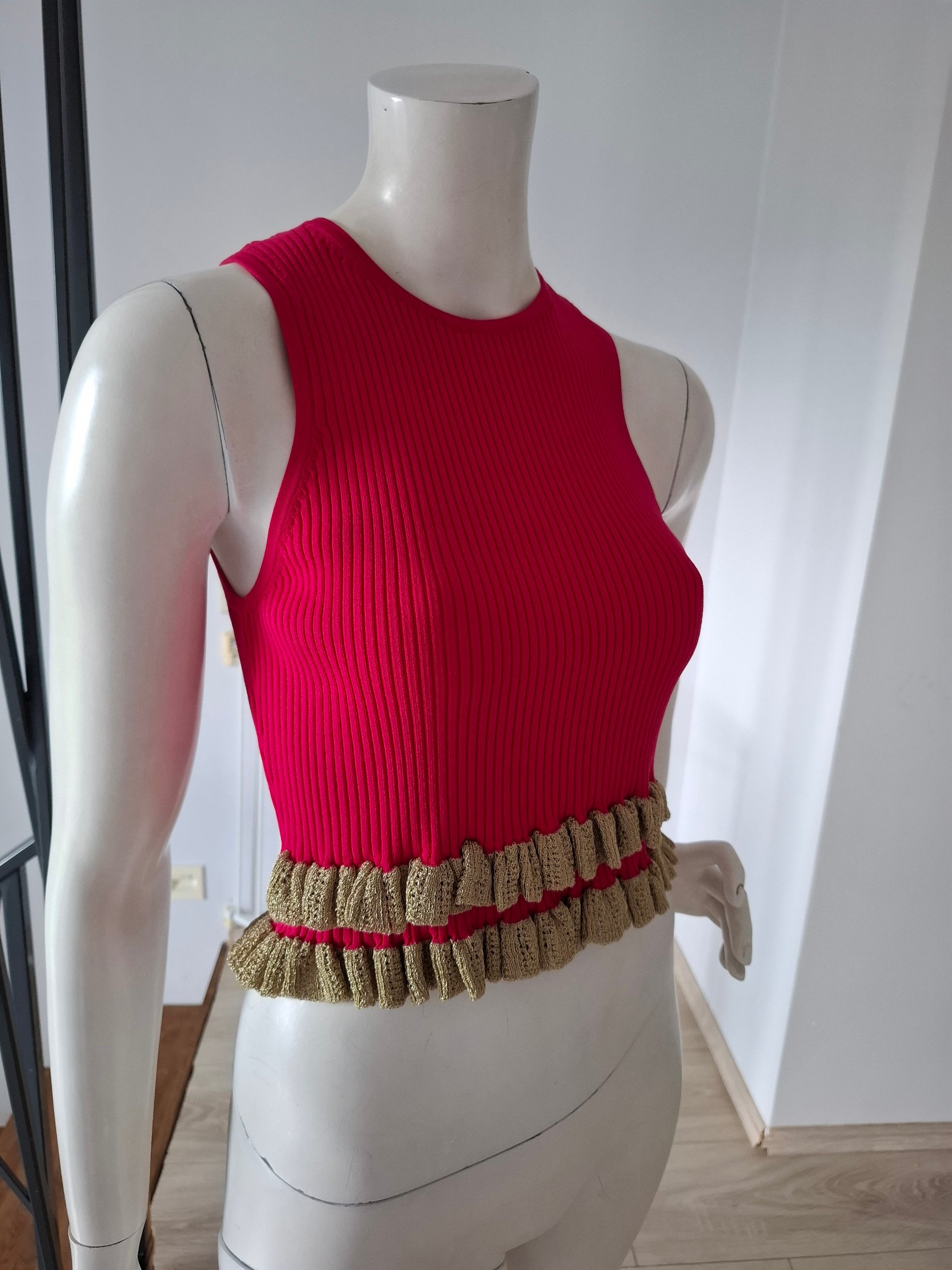 New Sandro Ribbed Knit Crop Top Metallic Ruffle Hem Pink Size L image 8