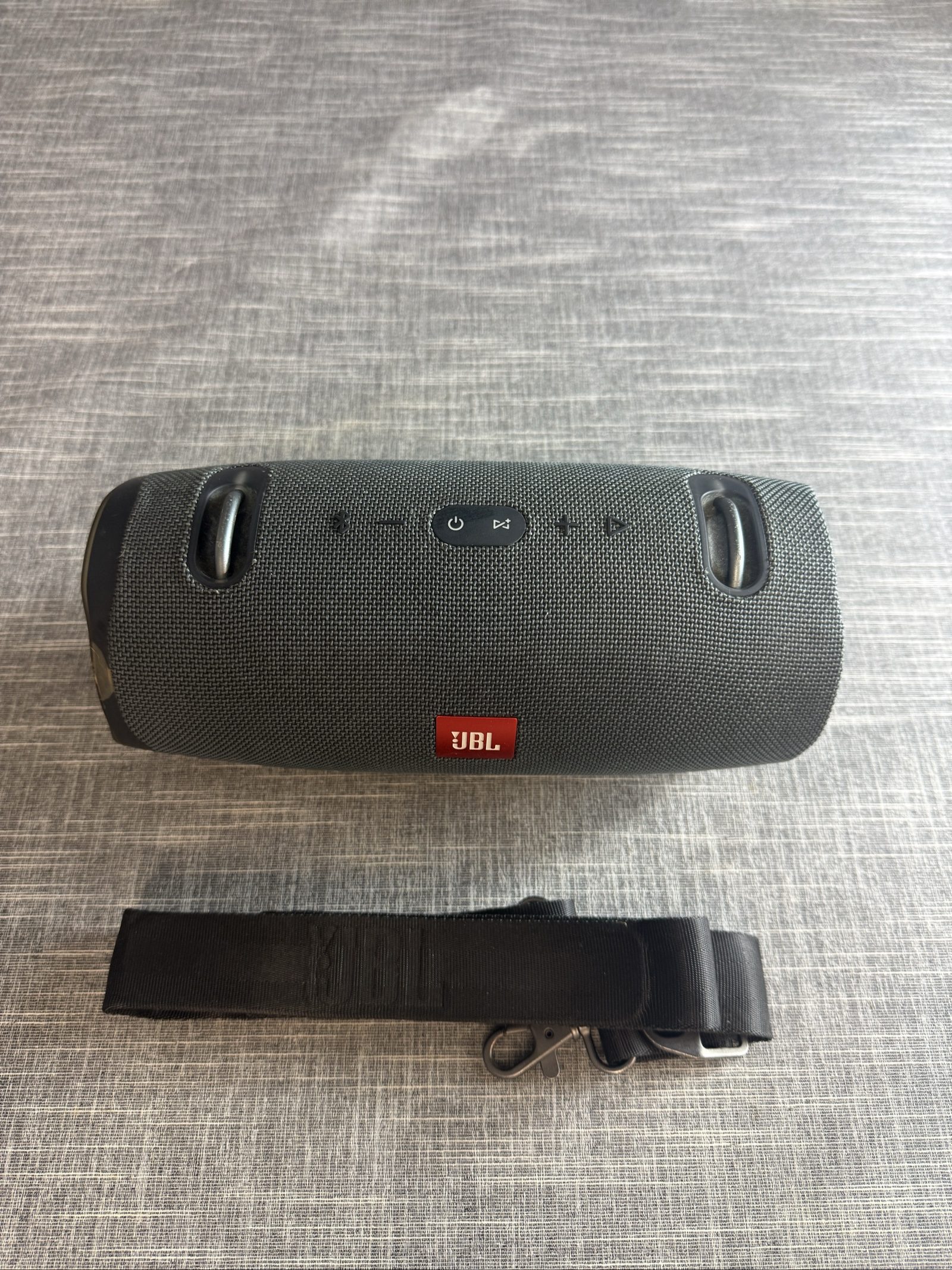 JBL Xtreme 2 Bluetooth Speaker Black with Strap image 3