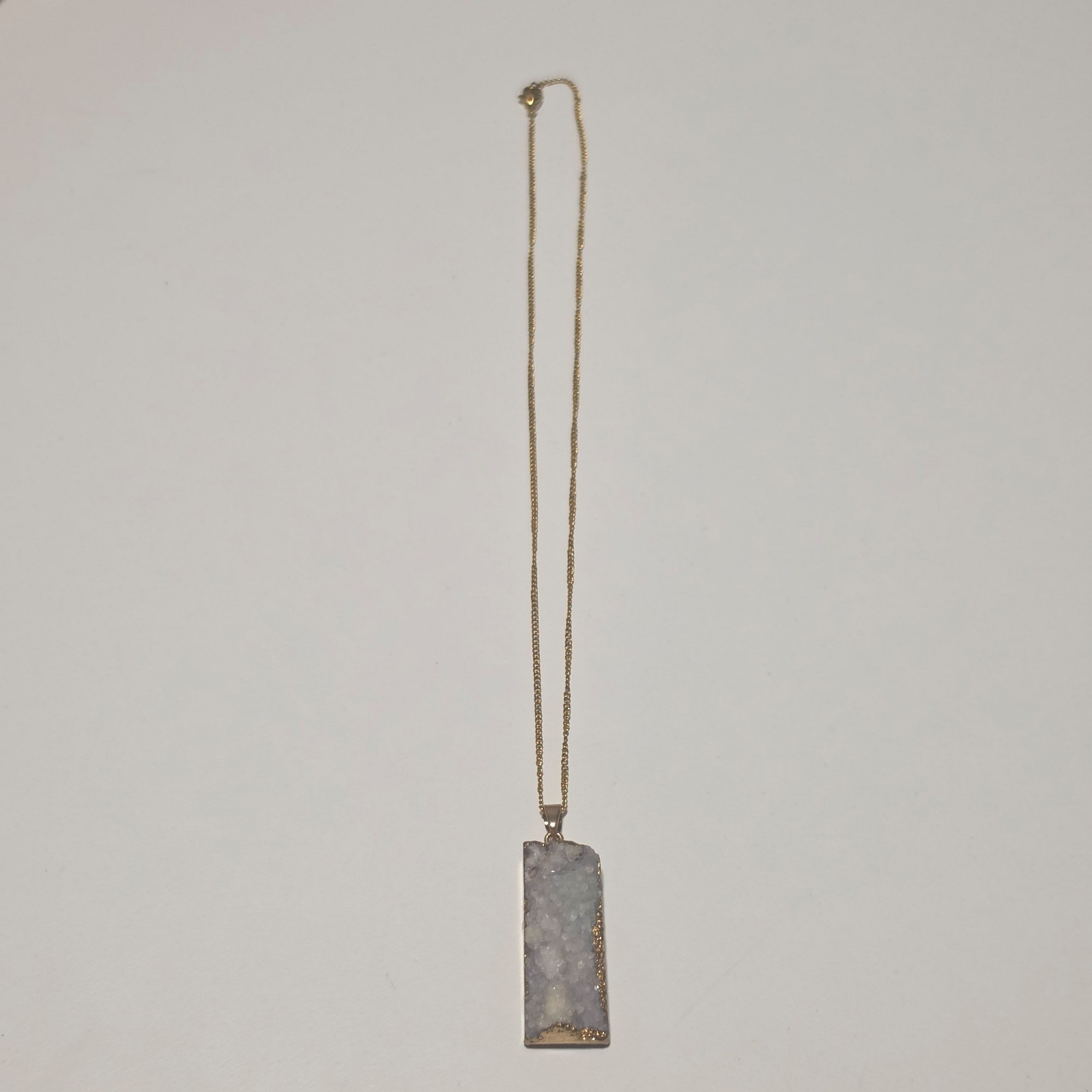 Costume Gold Tone & Crystal Pendant Necklace .b7