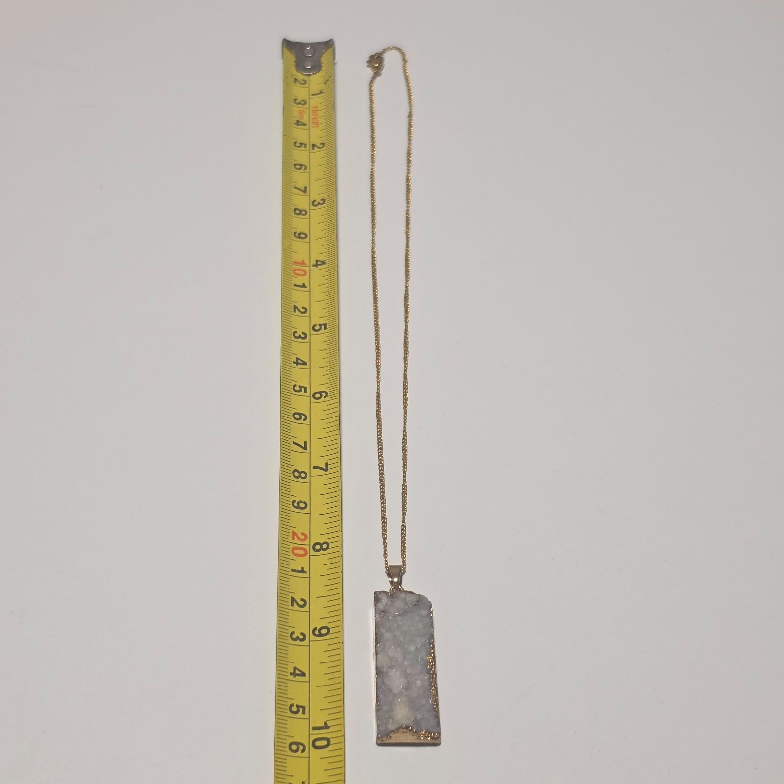 Costume Gold Tone & Crystal Pendant Necklace .b7 image 5