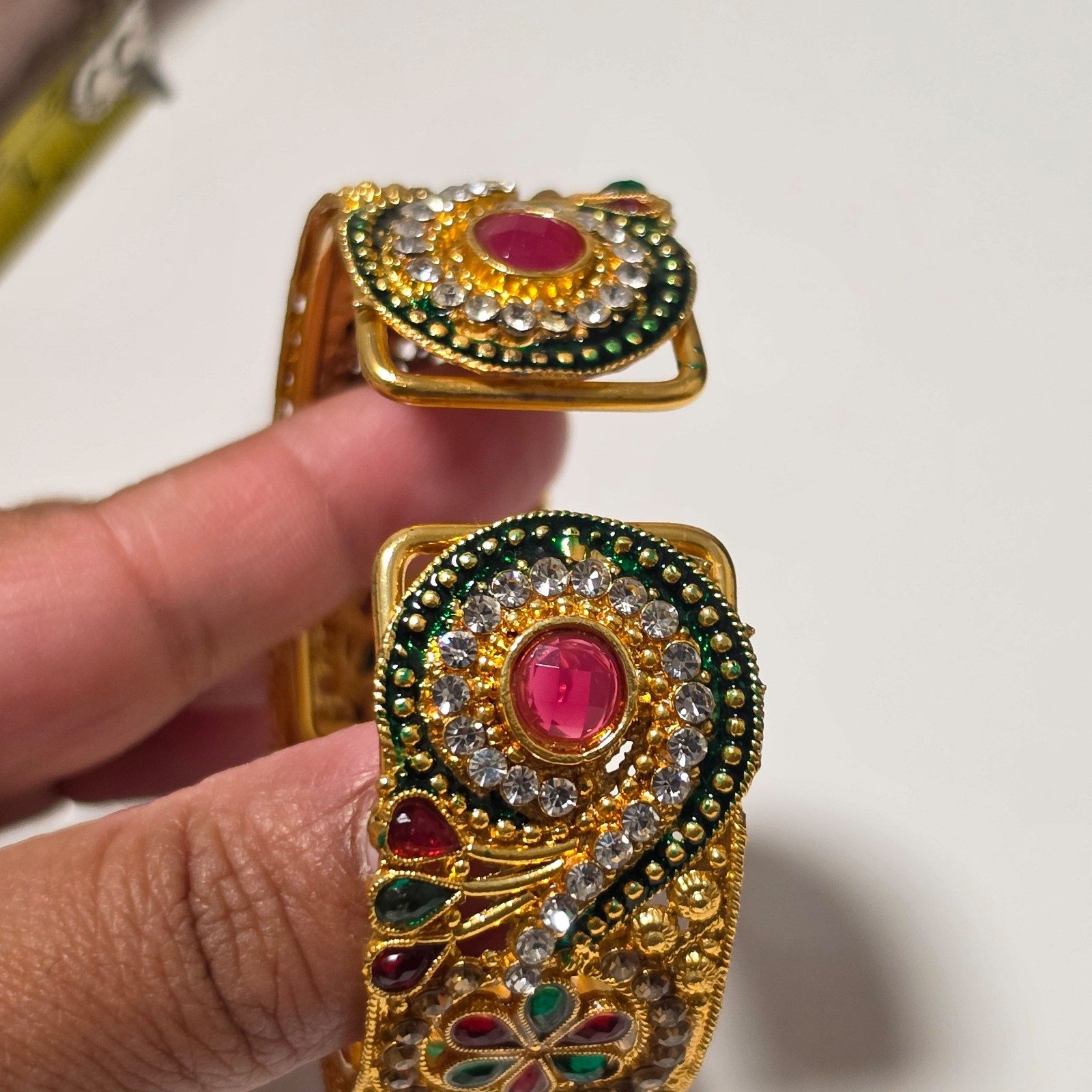 Vintage costume Gold-Tone Multi-Colour Stone Detail Bracelet.b7 image 4
