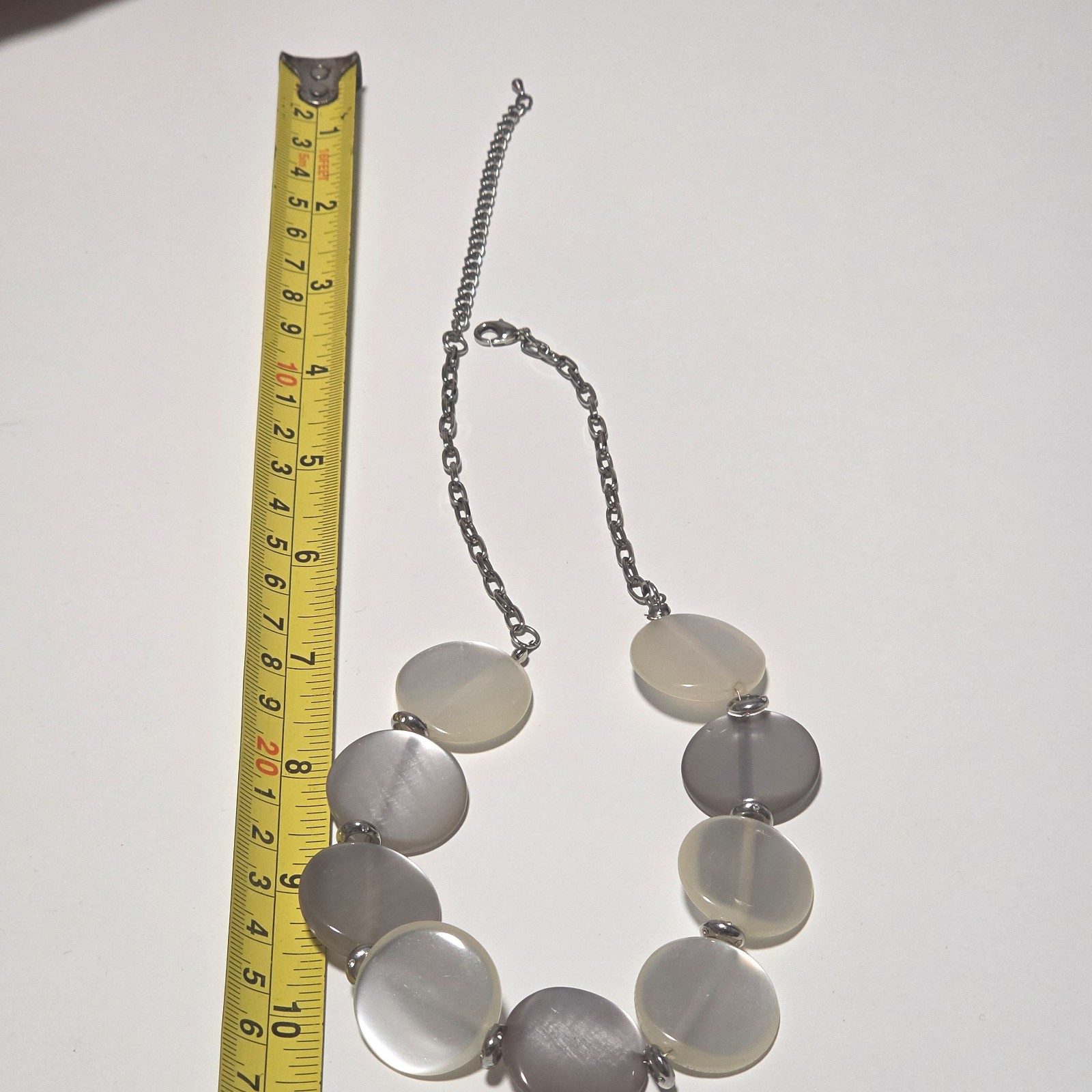 Silver Tone & White Round Disc Necklace.b7 image 3