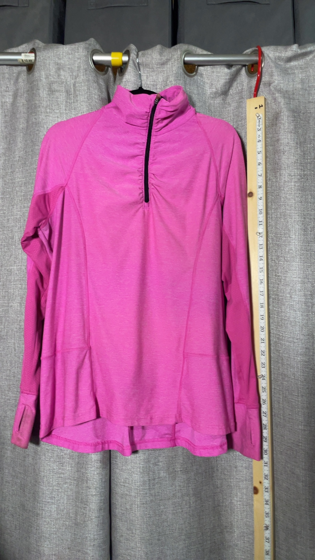 Champion Women’s XL Pink Semi-Fitted 1/4 Zip Athletic Top Thumbholes
