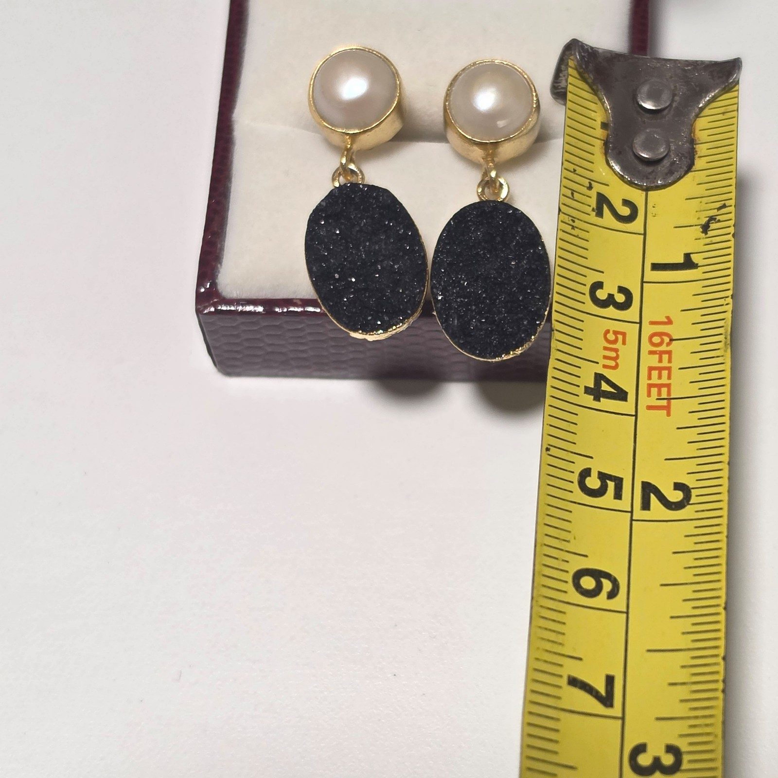 Pearl & Black Textured Drop Earrings Gold Tone 5 cm image 4