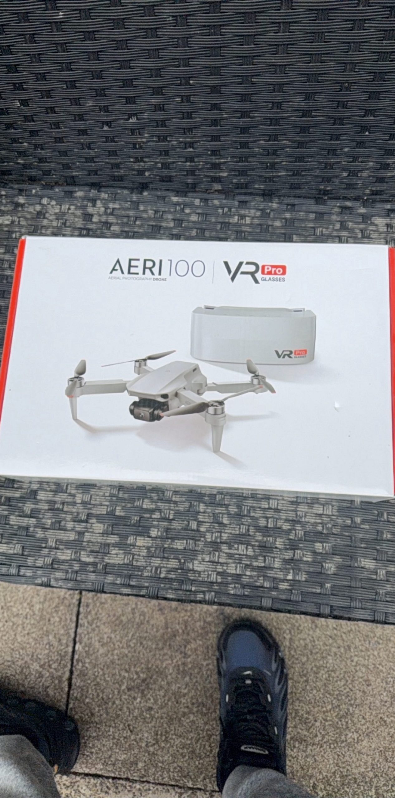 AERI100 White Aerial Photography Drone with VR Pro Glasses