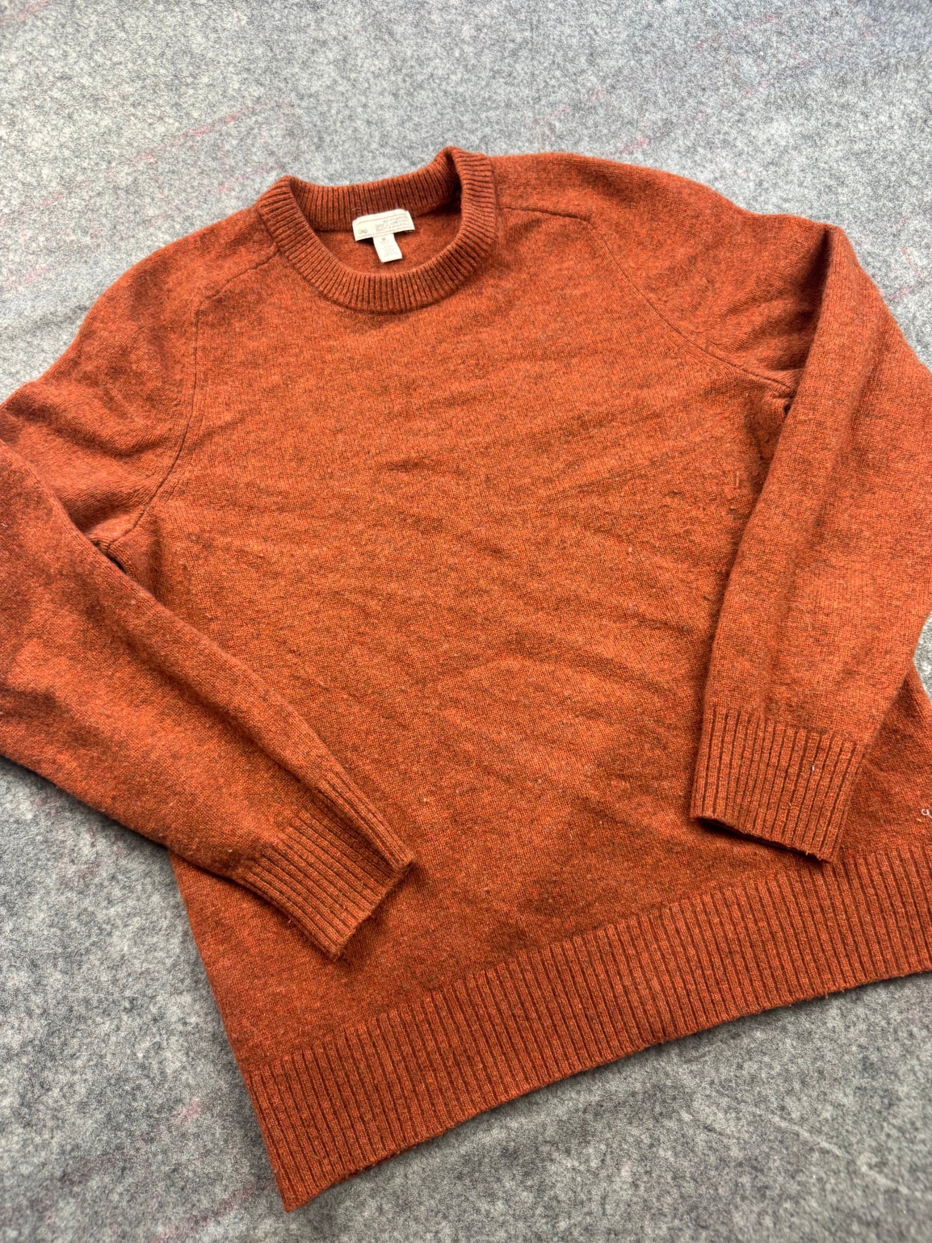 GAP Rust Lambswool Crew Neck Jumper Men’s M 80% Lambswool image 2