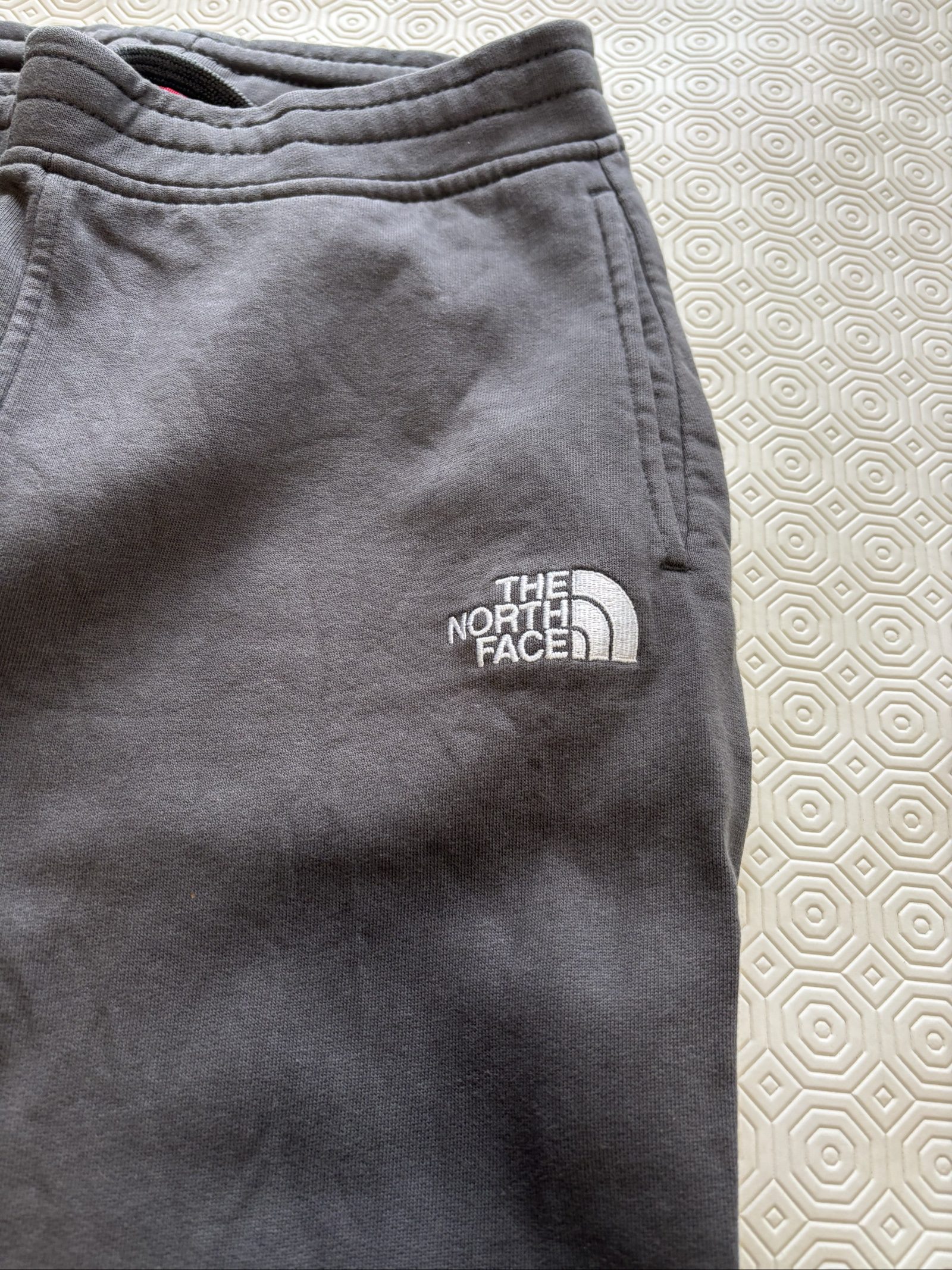 The North Face Grey Youth/Junior Cotton Joggers L/G image 2