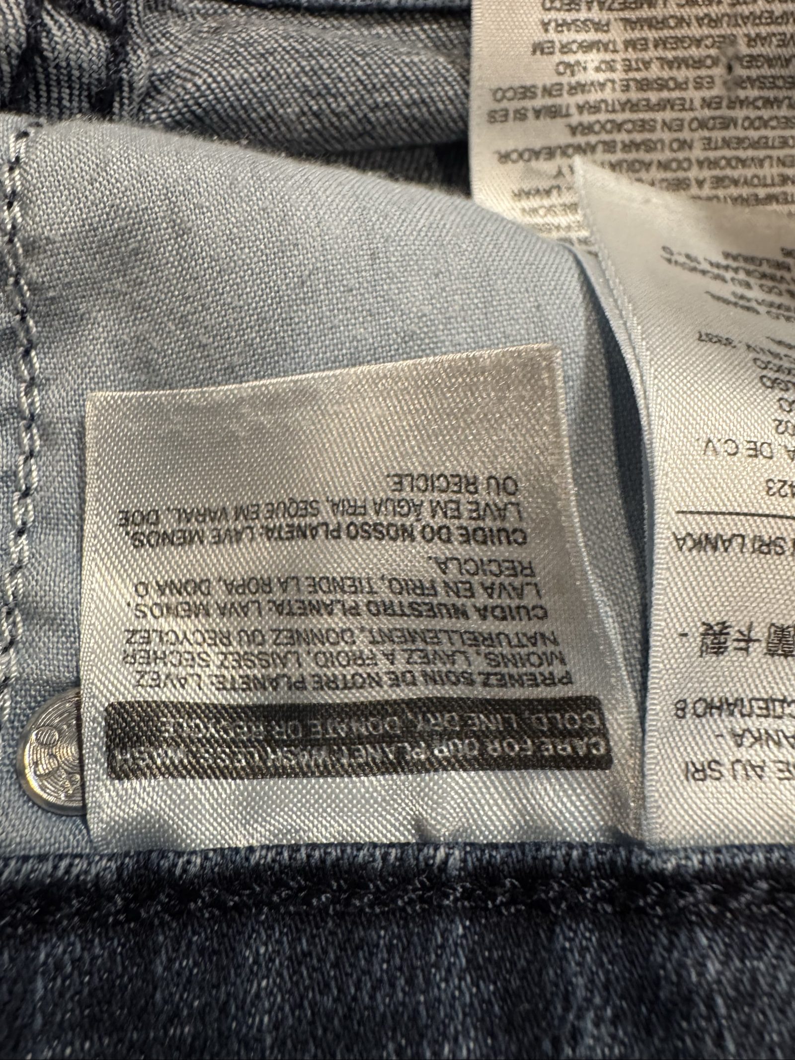 Women’s Levi Strauss & Co. Classic Straight Jeans – Dark Wash – 4 image 7