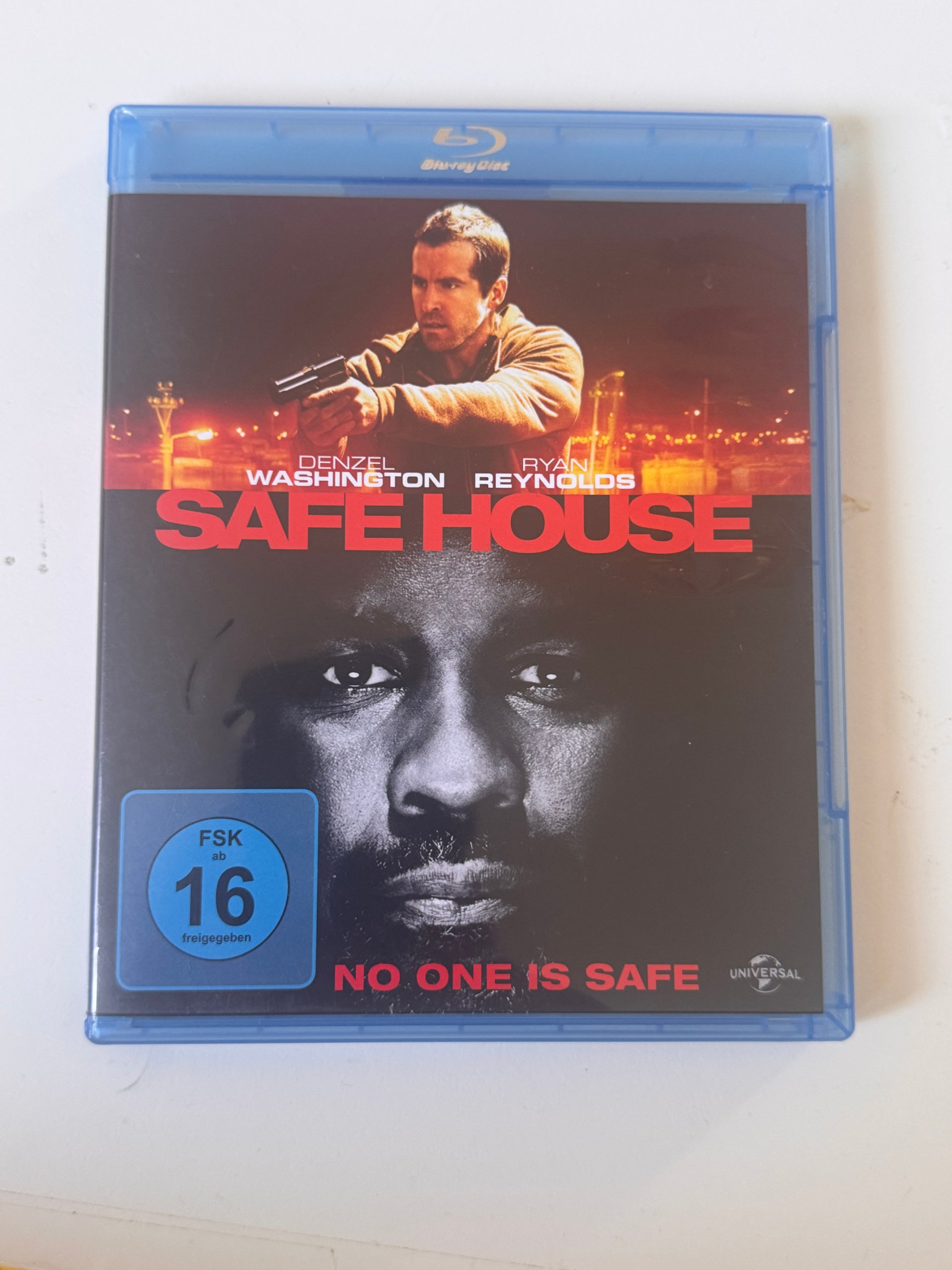 Safe House Blu-ray Denzel Washington & Ryan Reynolds Thriller cd-02 -8