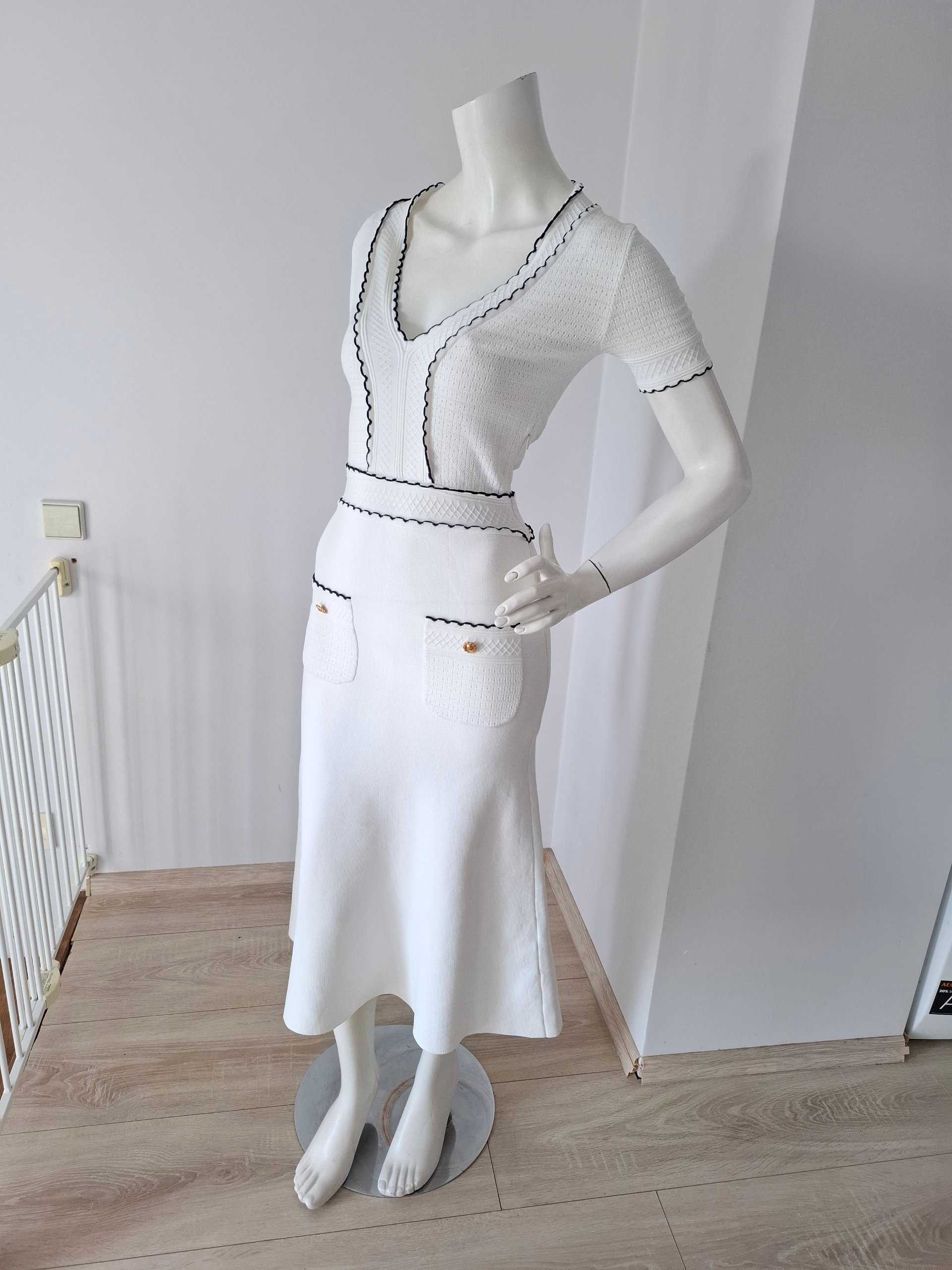 New Elisabetta Franchi white Contrast Knit midi Dress Size M image 6