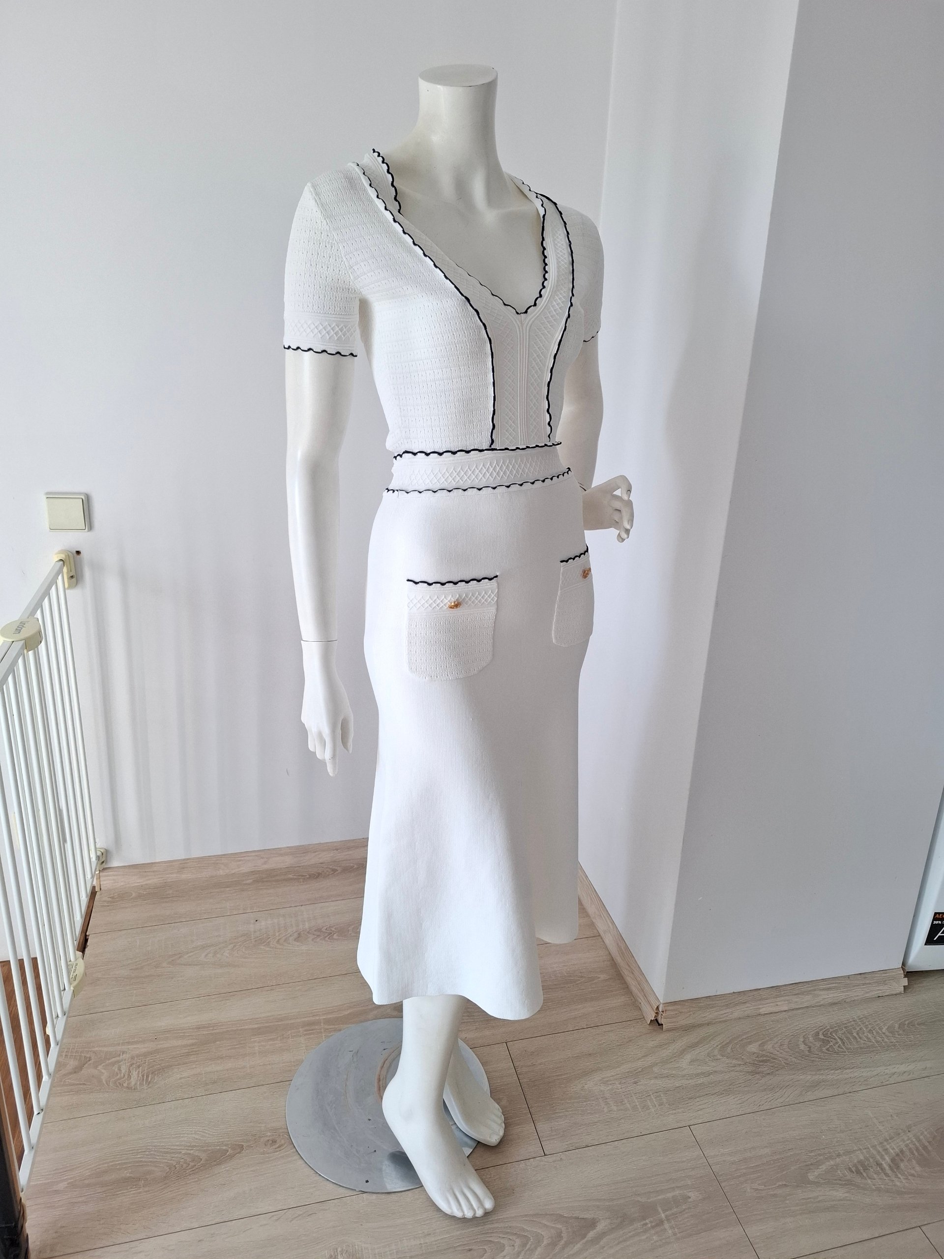 New Elisabetta Franchi white Contrast Knit midi Dress Size M image 7