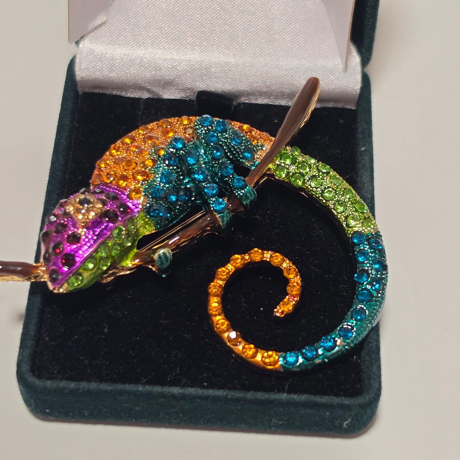 Colorful Crystal Brooch Pin .b8 image 2